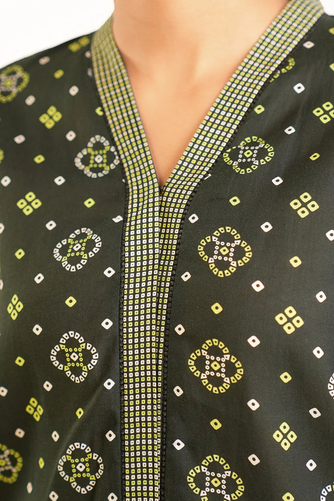 Unstitched Printed Lawn 2 Piece (Shirt/Trouser) - Image 5