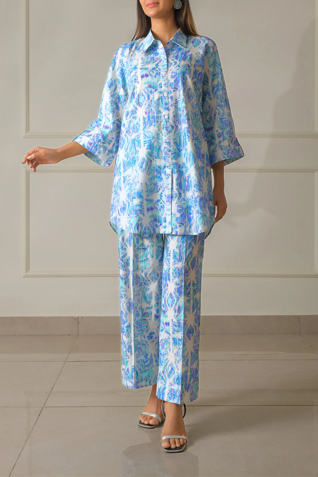 Unstitched Printed Lawn 2 Piece (Shirt/Trouser) - Image 3