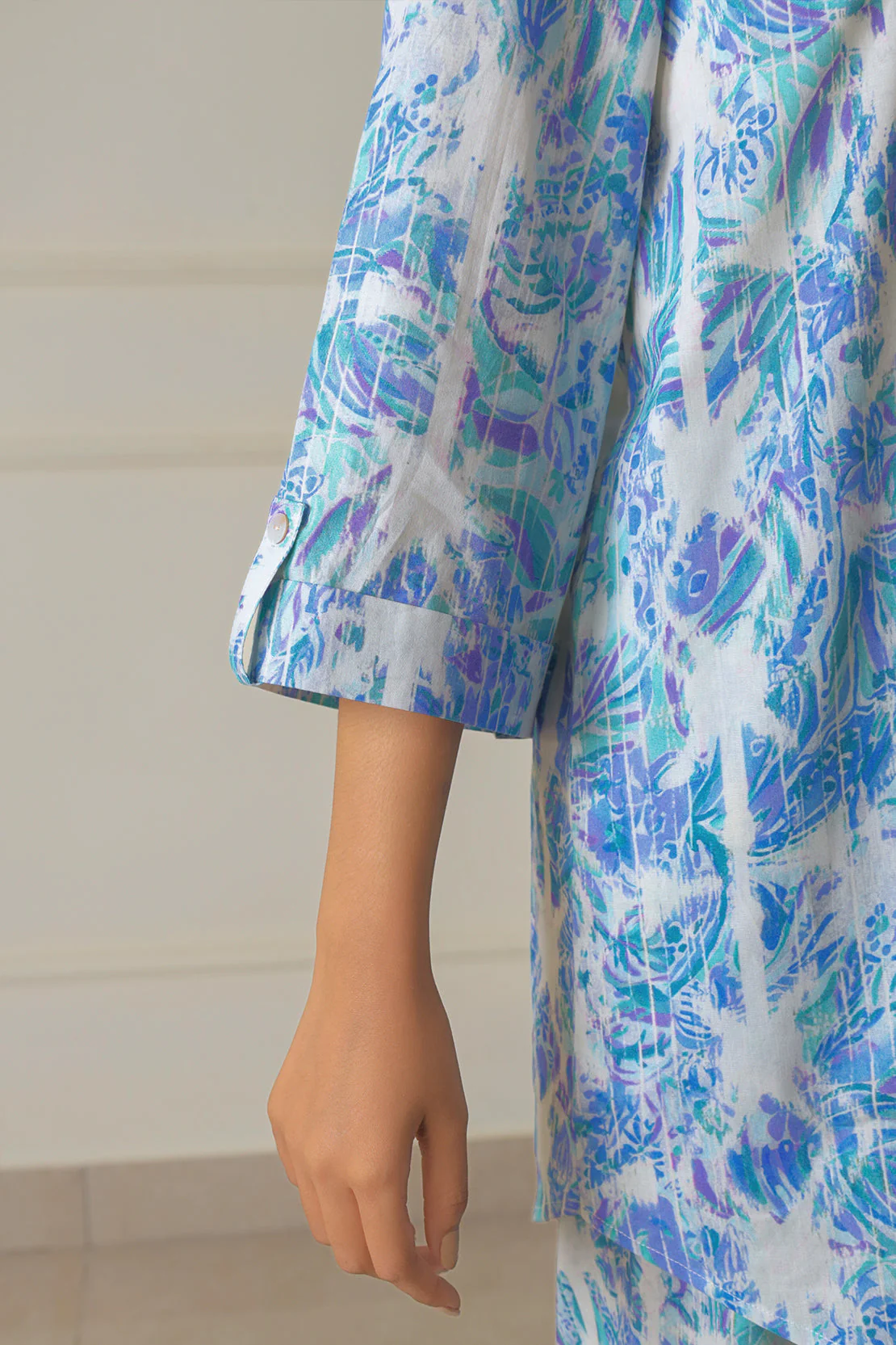 Unstitched Printed Lawn 2 Piece (Shirt/Trouser) - Image 9