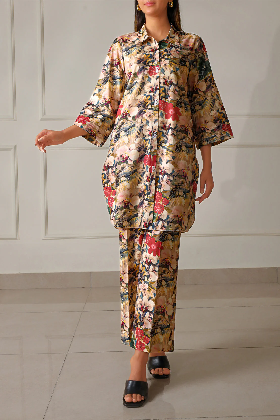 Unstitched Printed Lawn 2 Piece Shirt/Trouser - Image 3
