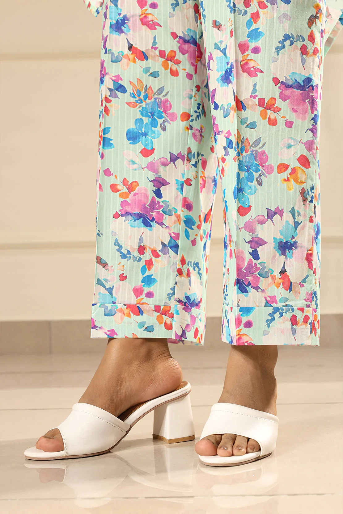 Unstitched Printed Lawn 2 Piece (Shirt/Trouser) - Image 10