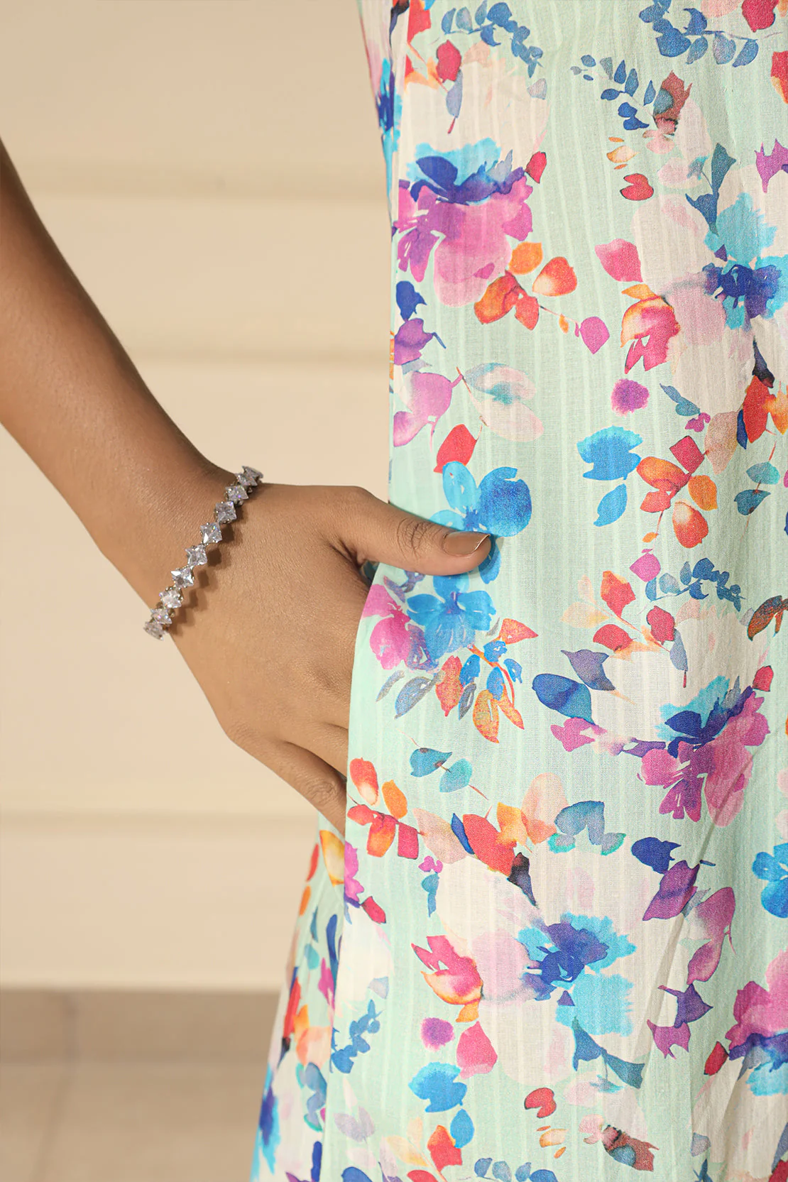 Unstitched Printed Lawn 2 Piece (Shirt/Trouser) - Image 9