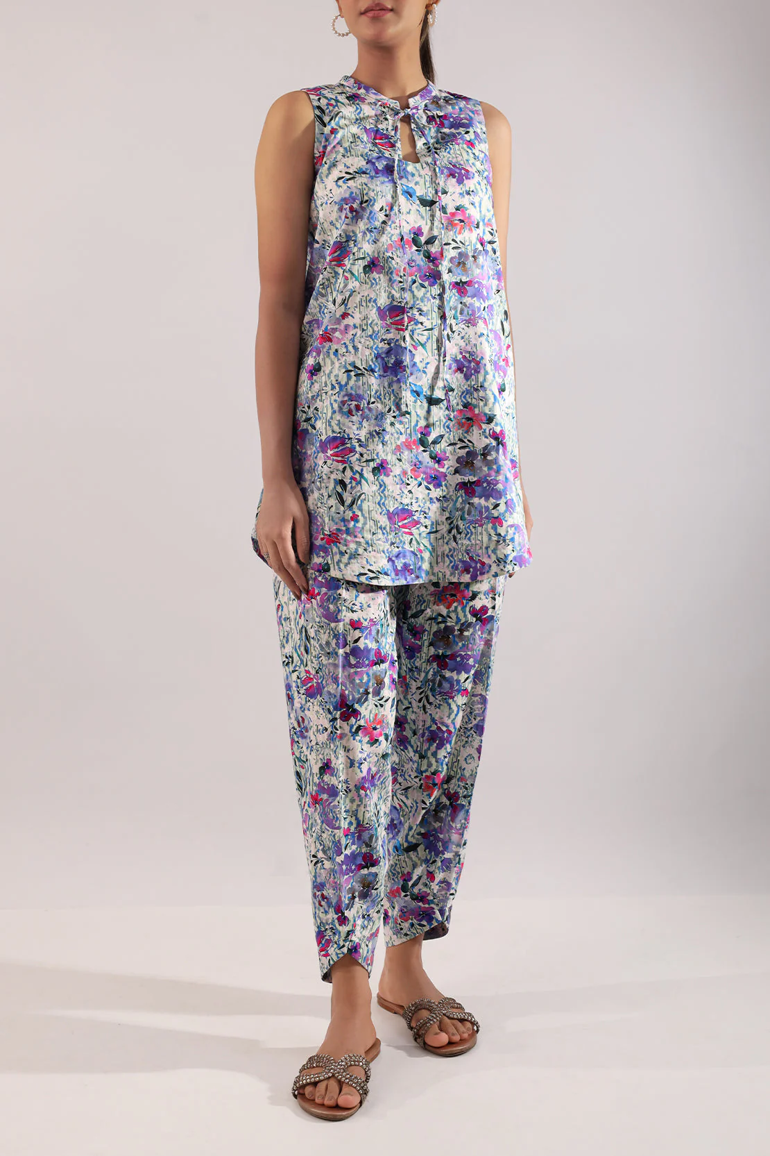Unstitched Printed Lawn 2 Piece (Shirt/Trouser) - Image 4