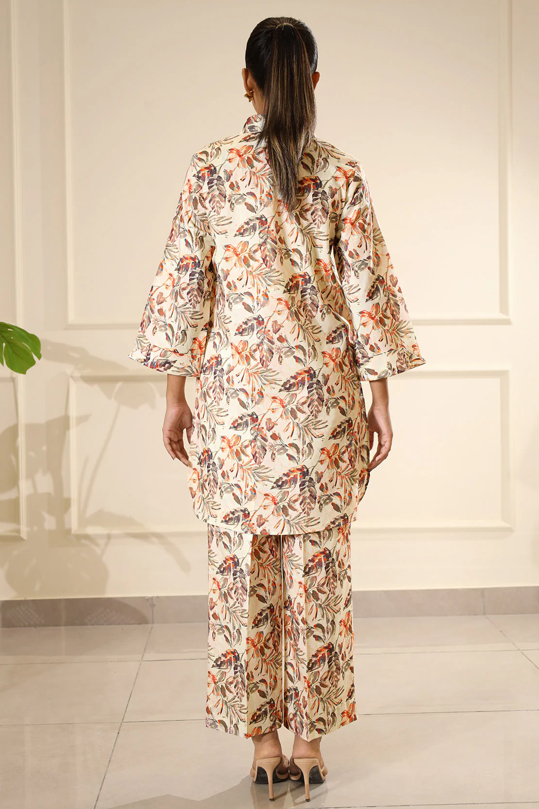 Unstitched Printed Lawn 2 Piece (Shirt/Trouser) - Image 4