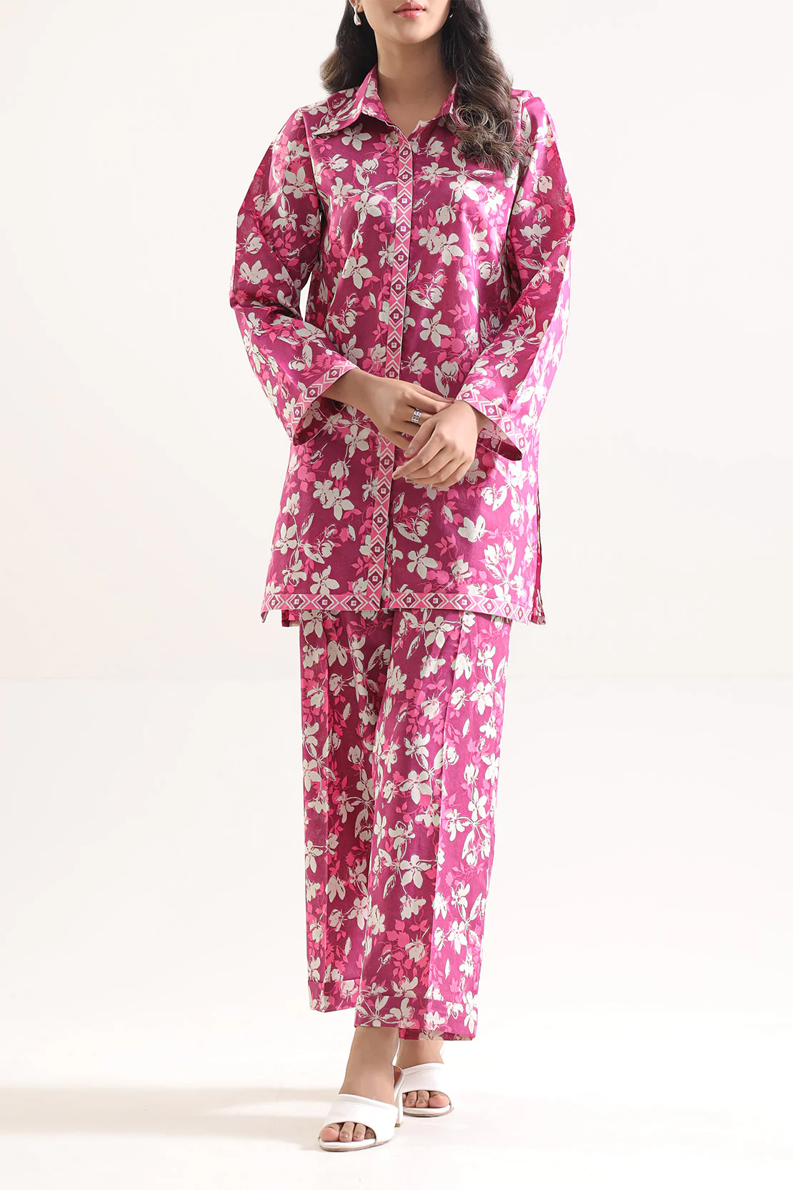 Unstitched Printed Lawn 2 Piece (Shirt/Trouser)