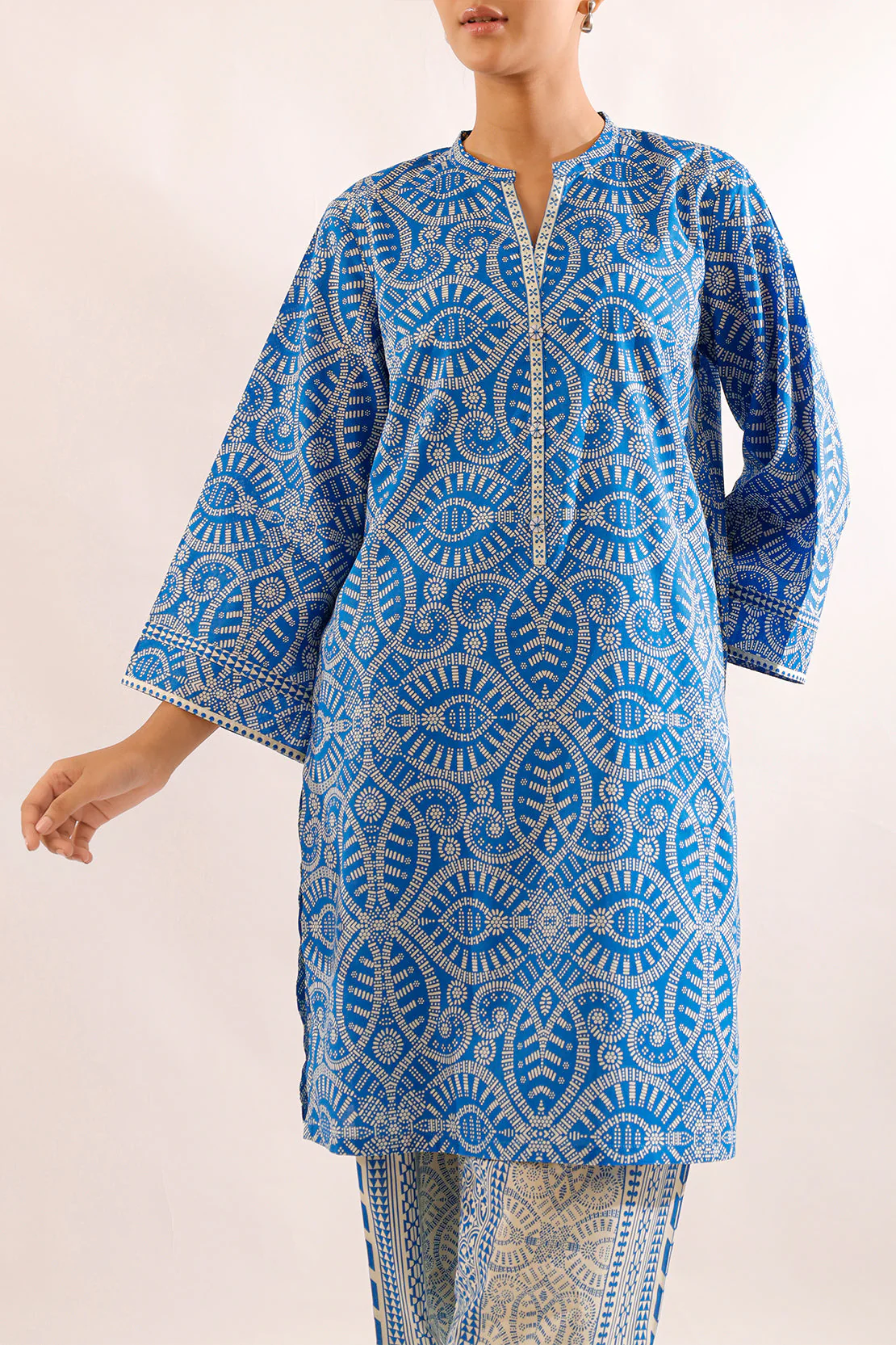 Unstitched Printed Lawn 2 Piece (Shirt/Trouser) - Image 2