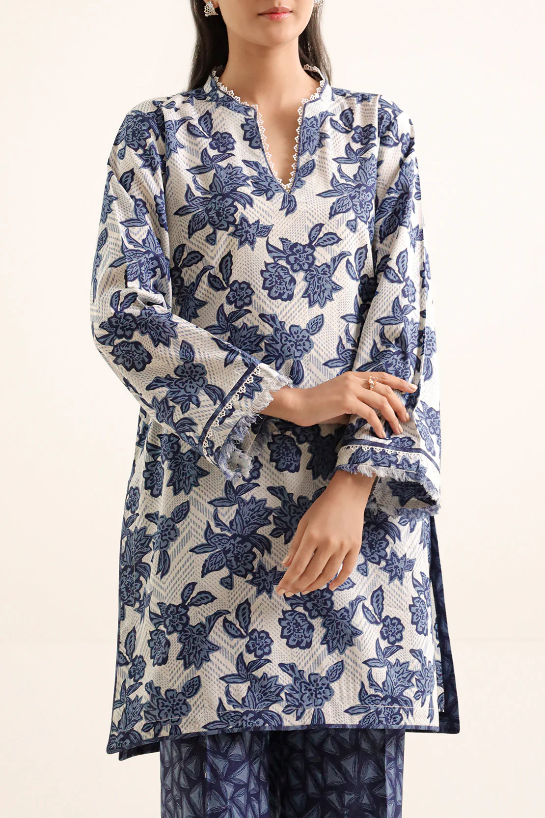Unstitched Printed Lawn 2 Piece (Shirt/Trouser) - Image 3