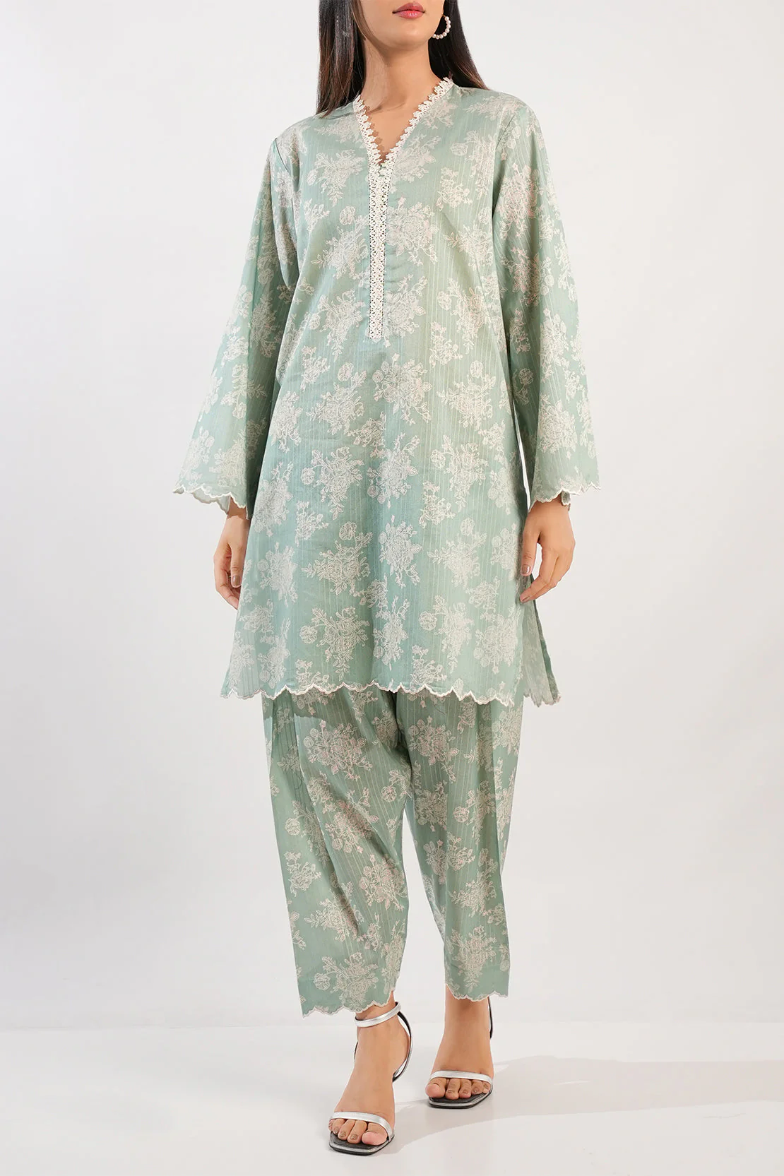 Unstitched Printed Lawn 2 Piece (Shirt/Trouser)