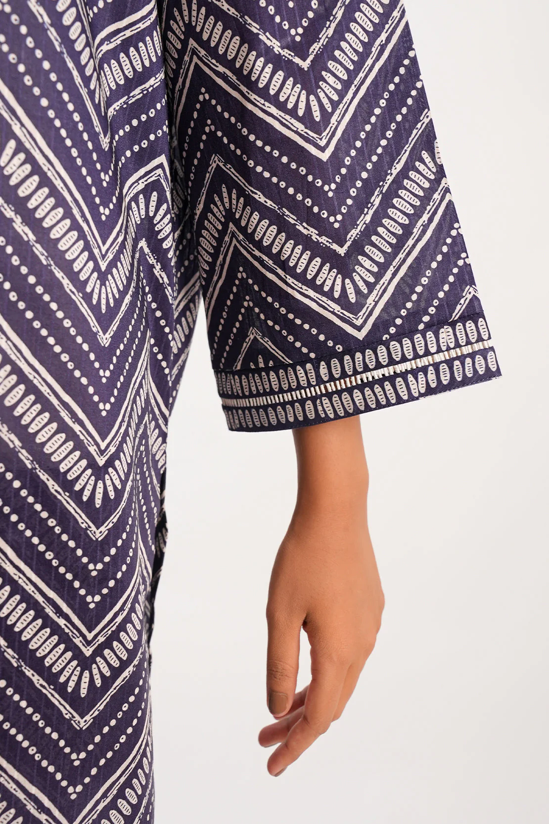 Unstitched Printed Lawn 2 Piece (Shirt/Trouser) - Image 6