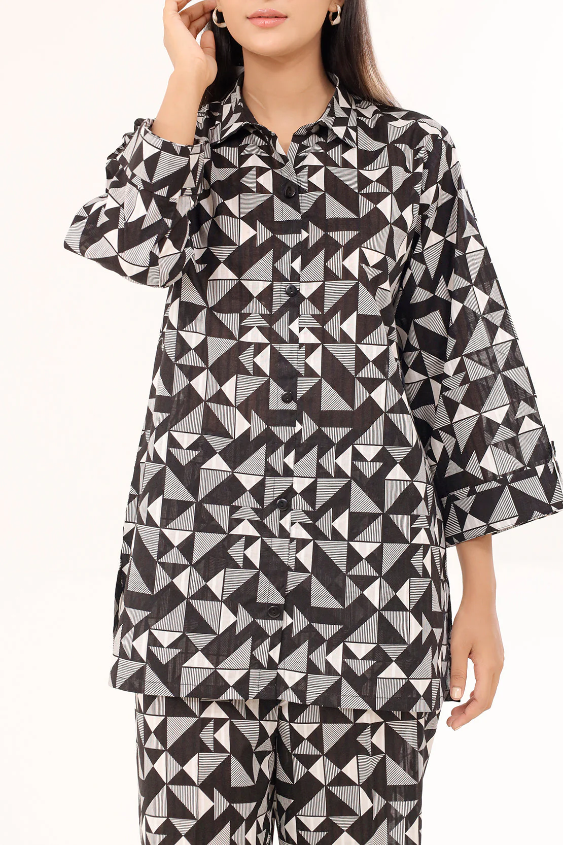 Unstitched Printed Lawn 2 Piece (Shirt/Trouser) - Image 2
