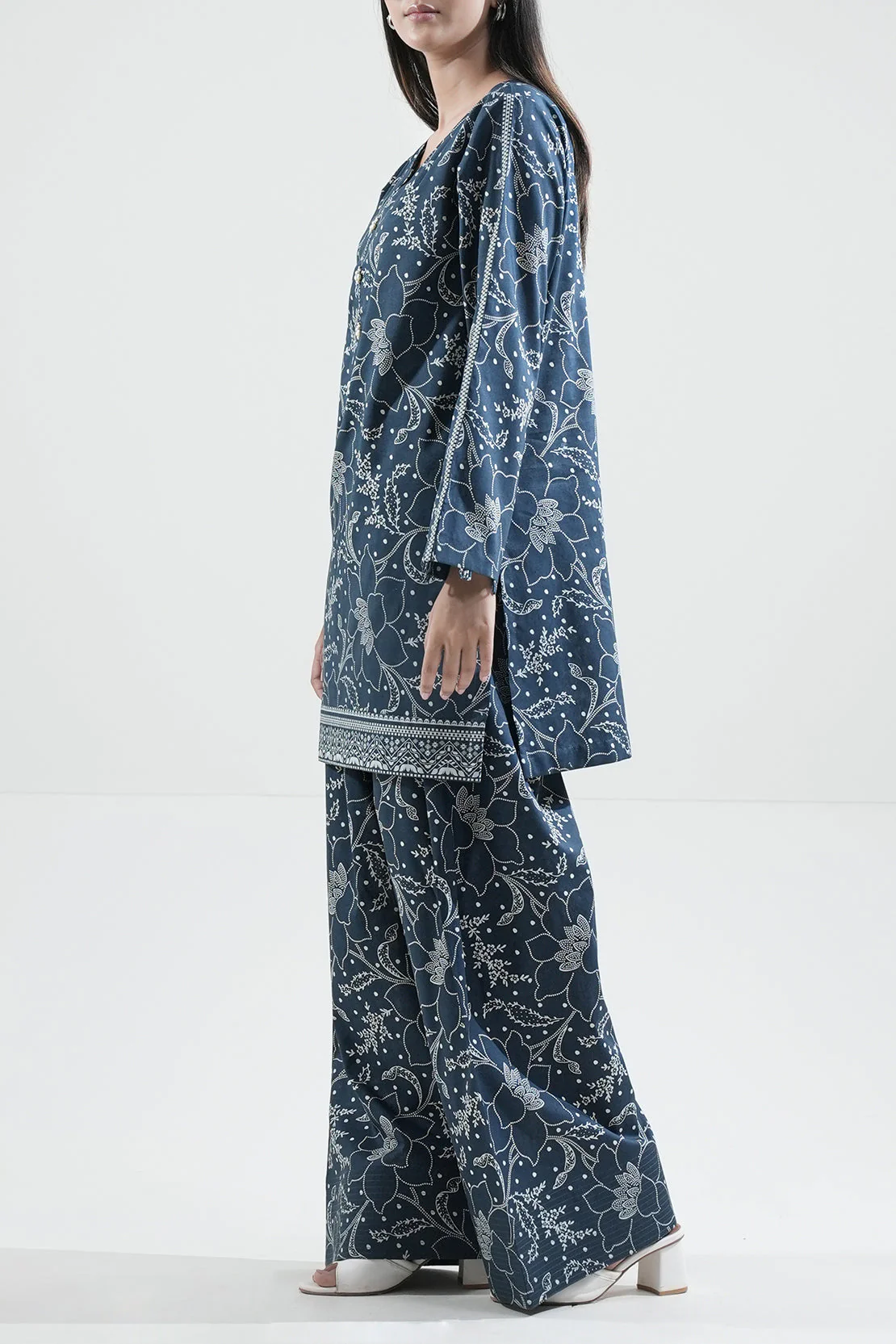 Unstitched Printed Lawn 2 Piece (Shirt/Trouser) - Image 3