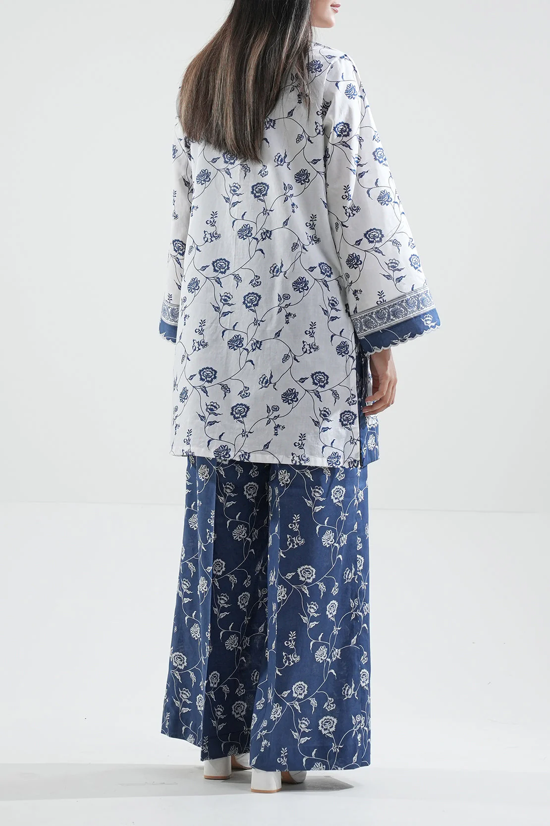 Unstitched Printed Lawn 2 Piece (Shirt/Trouser) - Image 4