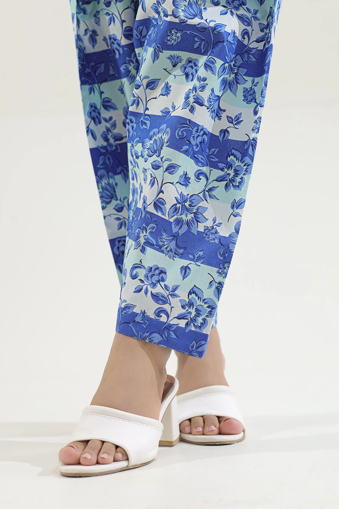 Unstitched Printed Lawn 2 Piece (Shirt/Trouser) - Image 5