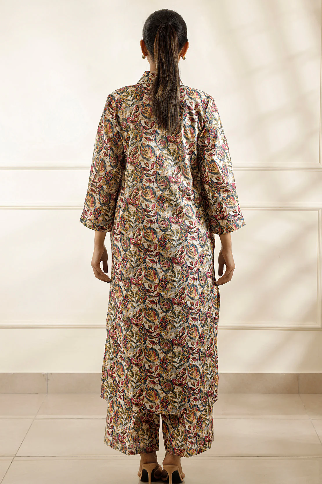 Unstitched Printed Lawn 2 Piece (Shirt/Trouser) - Image 2