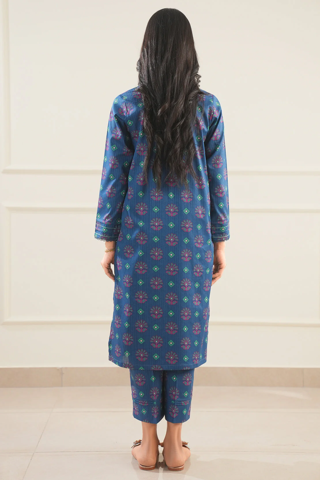 Unstitched Printed Lawn 2 Piece (Shirt/Trouser) - Image 3