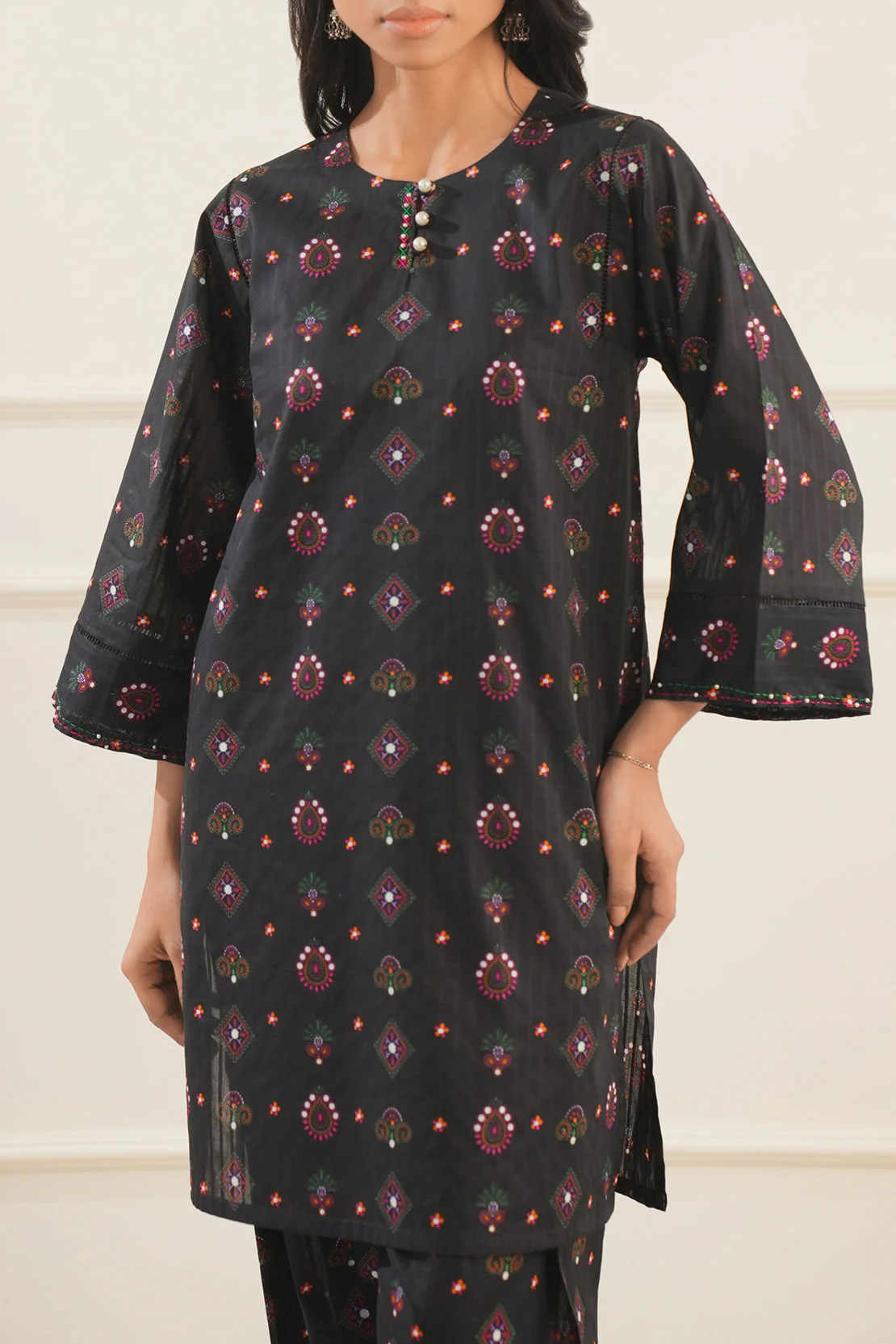 Unstitched Printed Lawn 2 Piece (Shirt/Trouser)