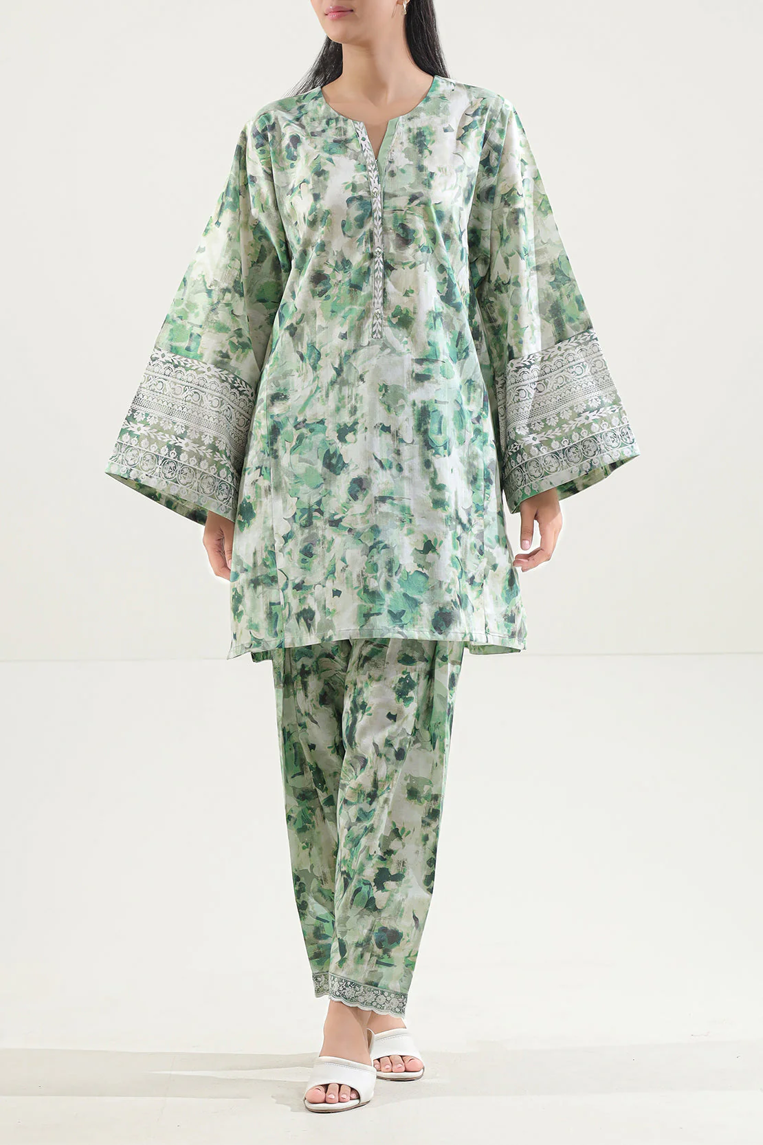 Unstitched Printed Lawn 2 Piece (Shirt/Trouser)