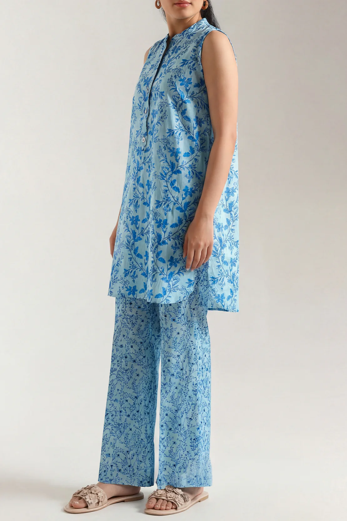 Unstitched Printed Lawn 2 Piece (Shirt/Trouser) - Image 3