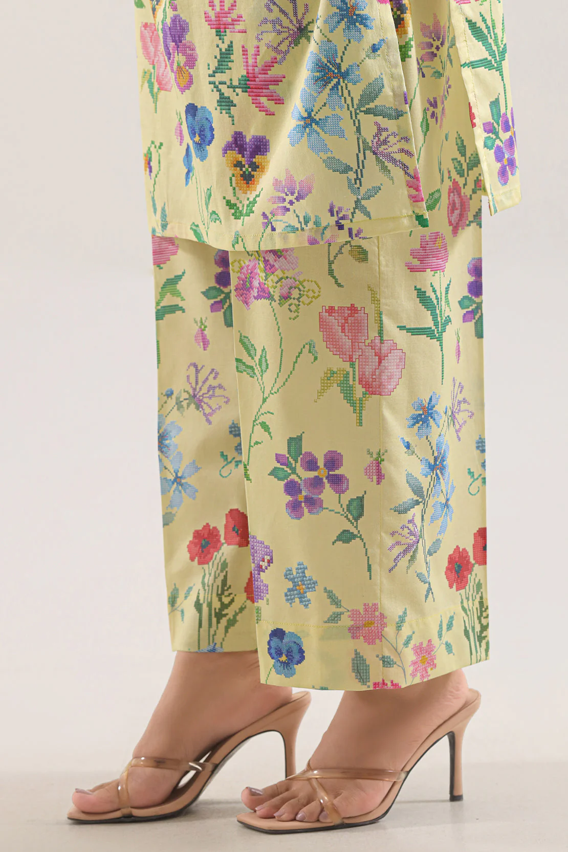 Unstitched Printed Lawn 2 Piece (Shirt/Trouser) - Image 6