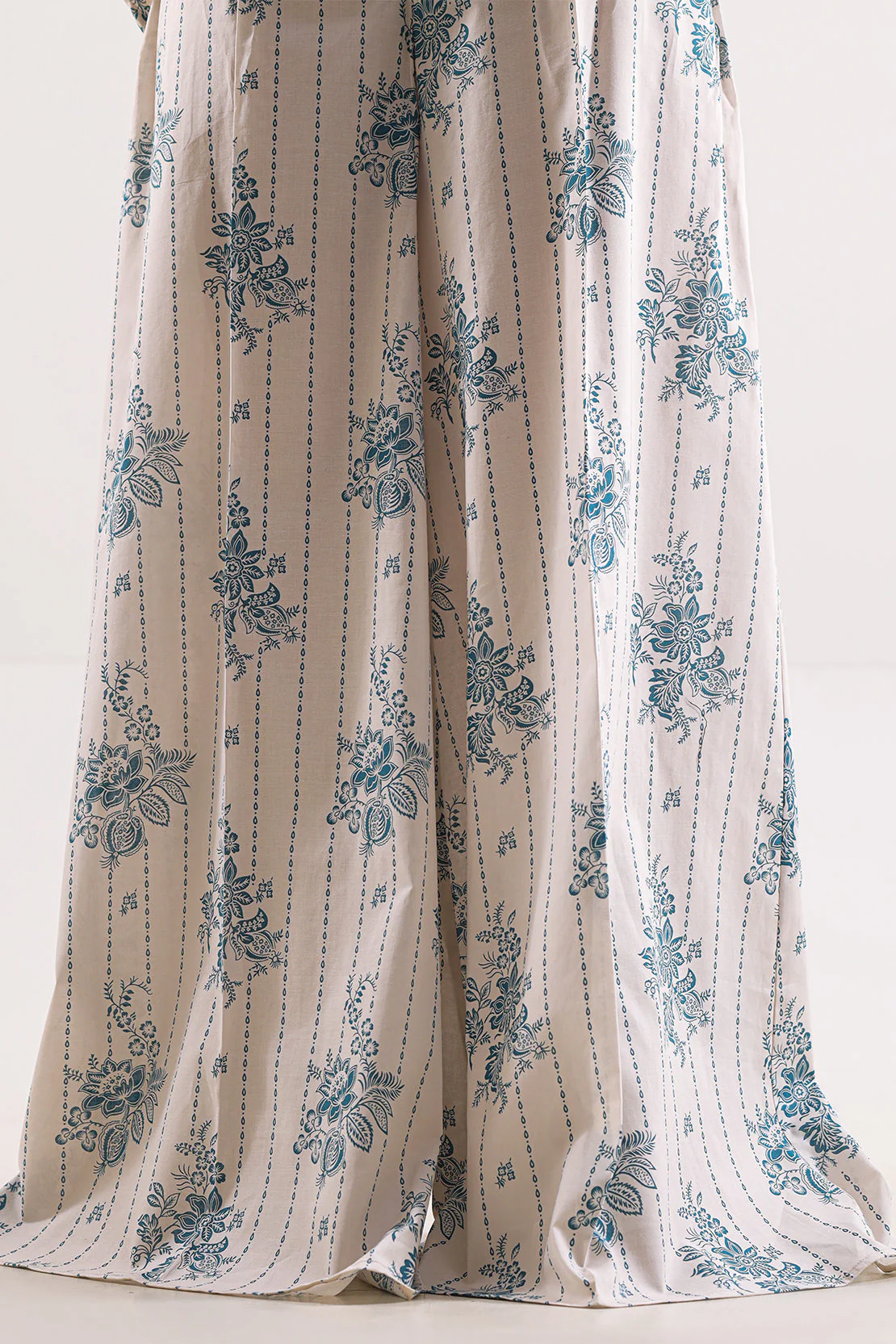 Unstitched Printed Lawn 2 Piece (Shirt/Trouser) - Image 5