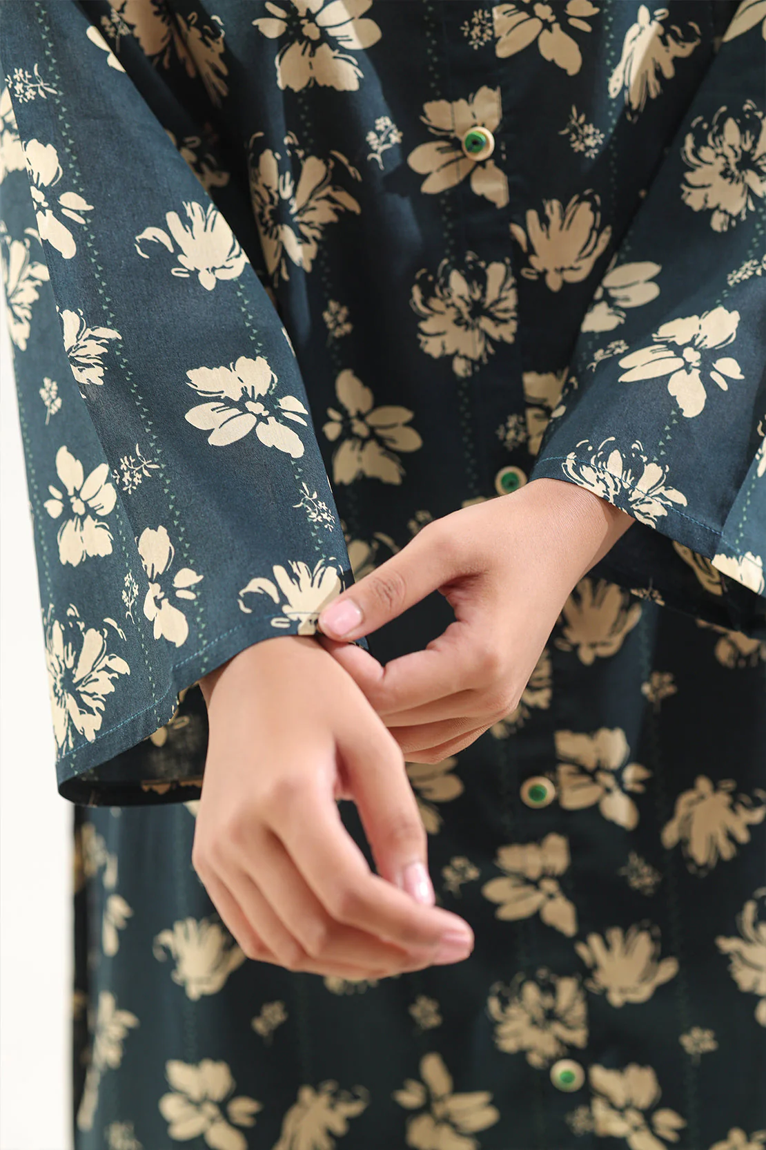 Unstitched Printed Lawn 2 Piece (Shirt/Trouser) - Image 6