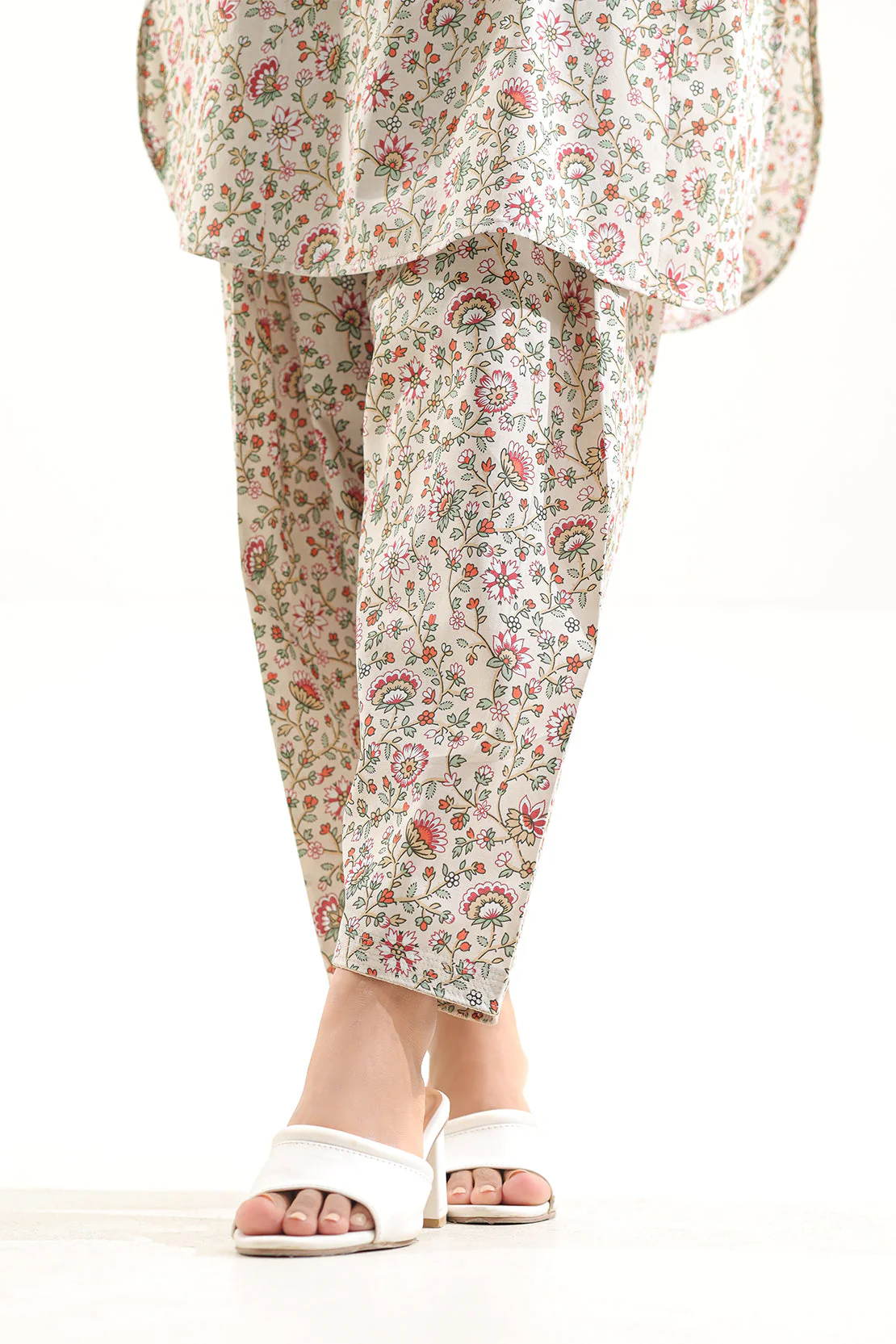 Unstitched Printed Lawn 2 Piece (Shirt/Trouser) - Image 5