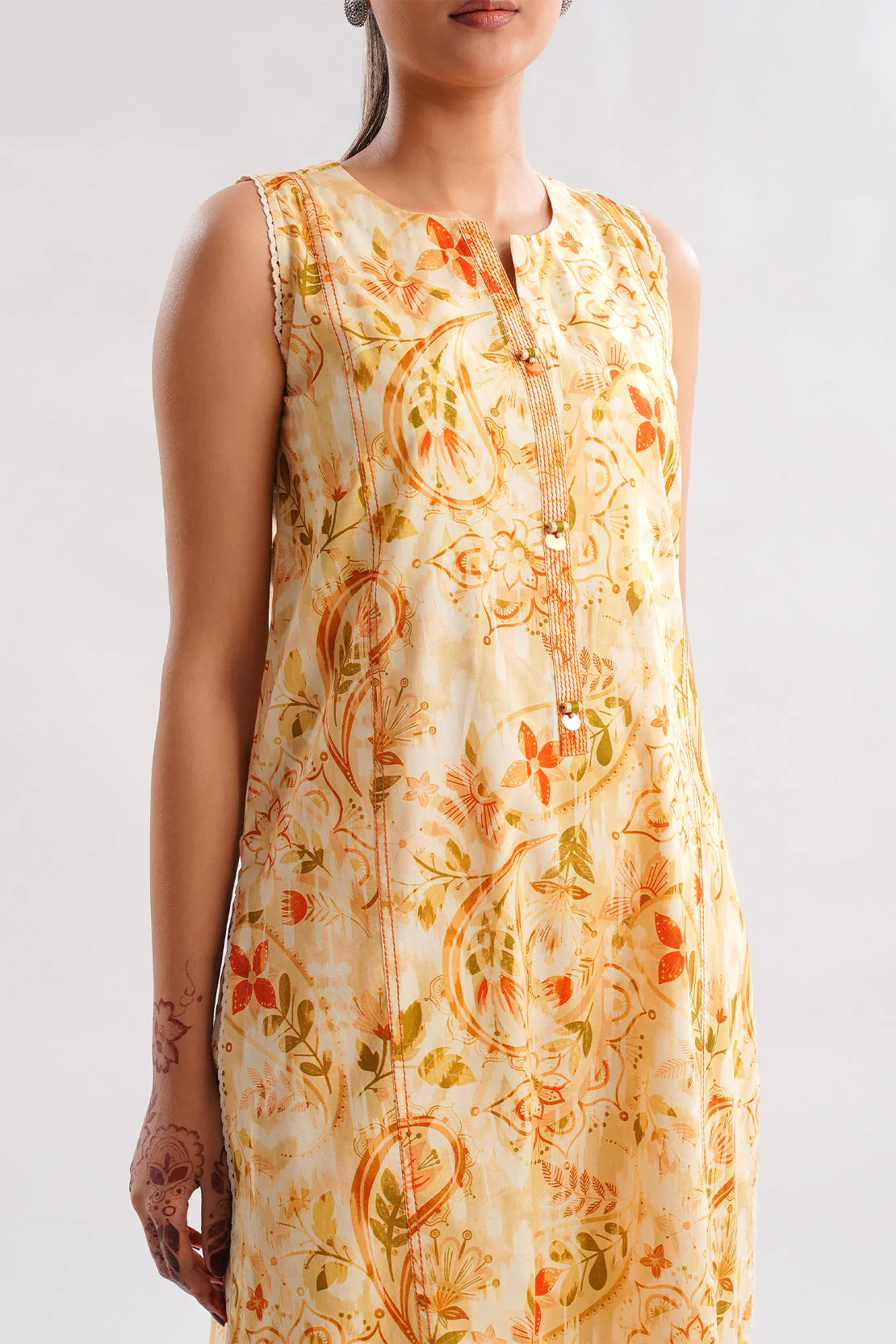 Unstitched Printed Lawn 2 Piece (Shirt/Trouser) - Image 3