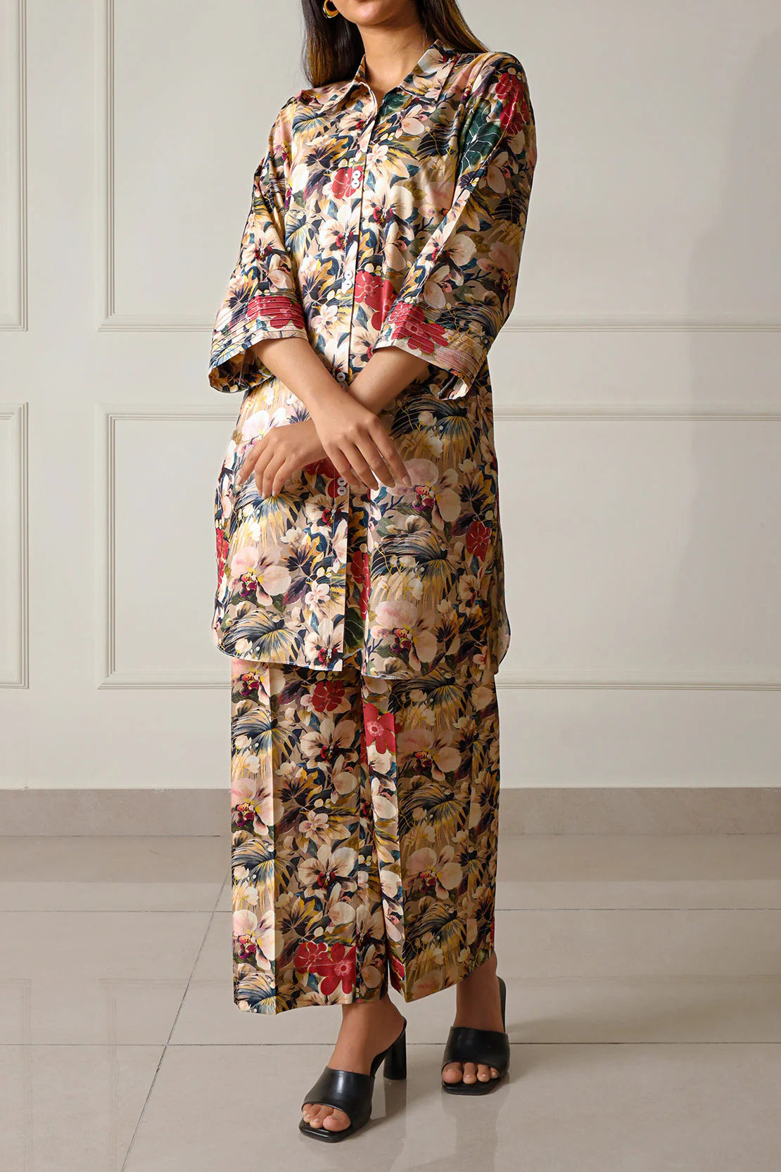 Unstitched Printed Lawn 2 Piece Shirt/Trouser - Image 3