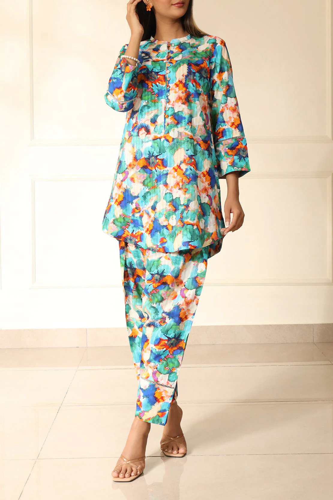 Unstitched Printed Lawn 2 Piece Shirt/Trouser - Image 3