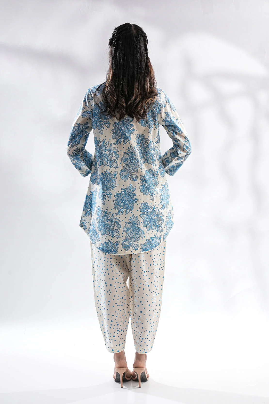 Unstitched Printed Lawn 2 Piece (Shirt/Trouser) - Image 3