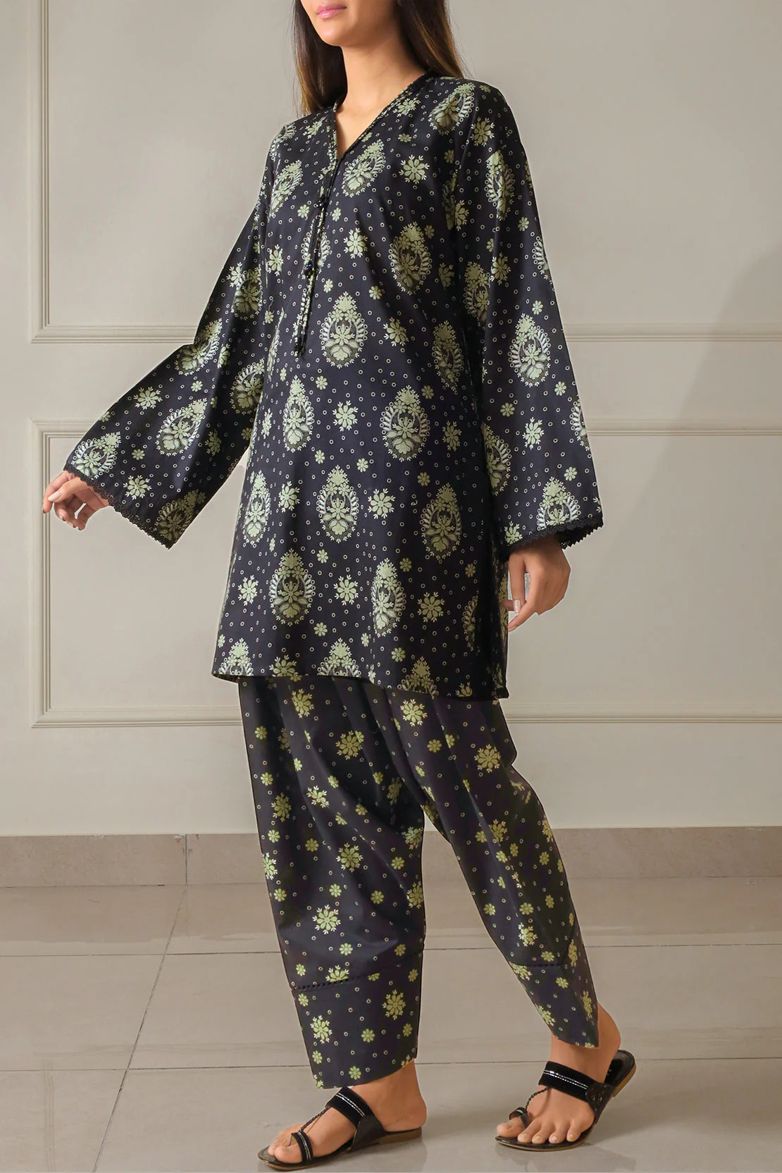 Unstitched Printed Lawn 2 Piece (Shirt/Trouser) - Image 4