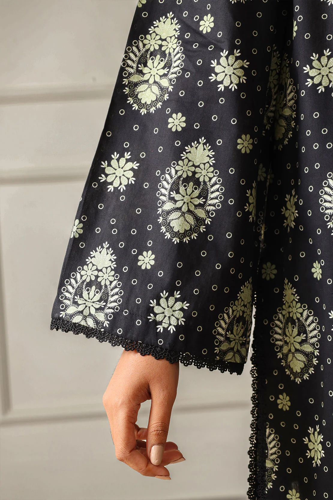 Unstitched Printed Lawn 2 Piece (Shirt/Trouser) - Image 9