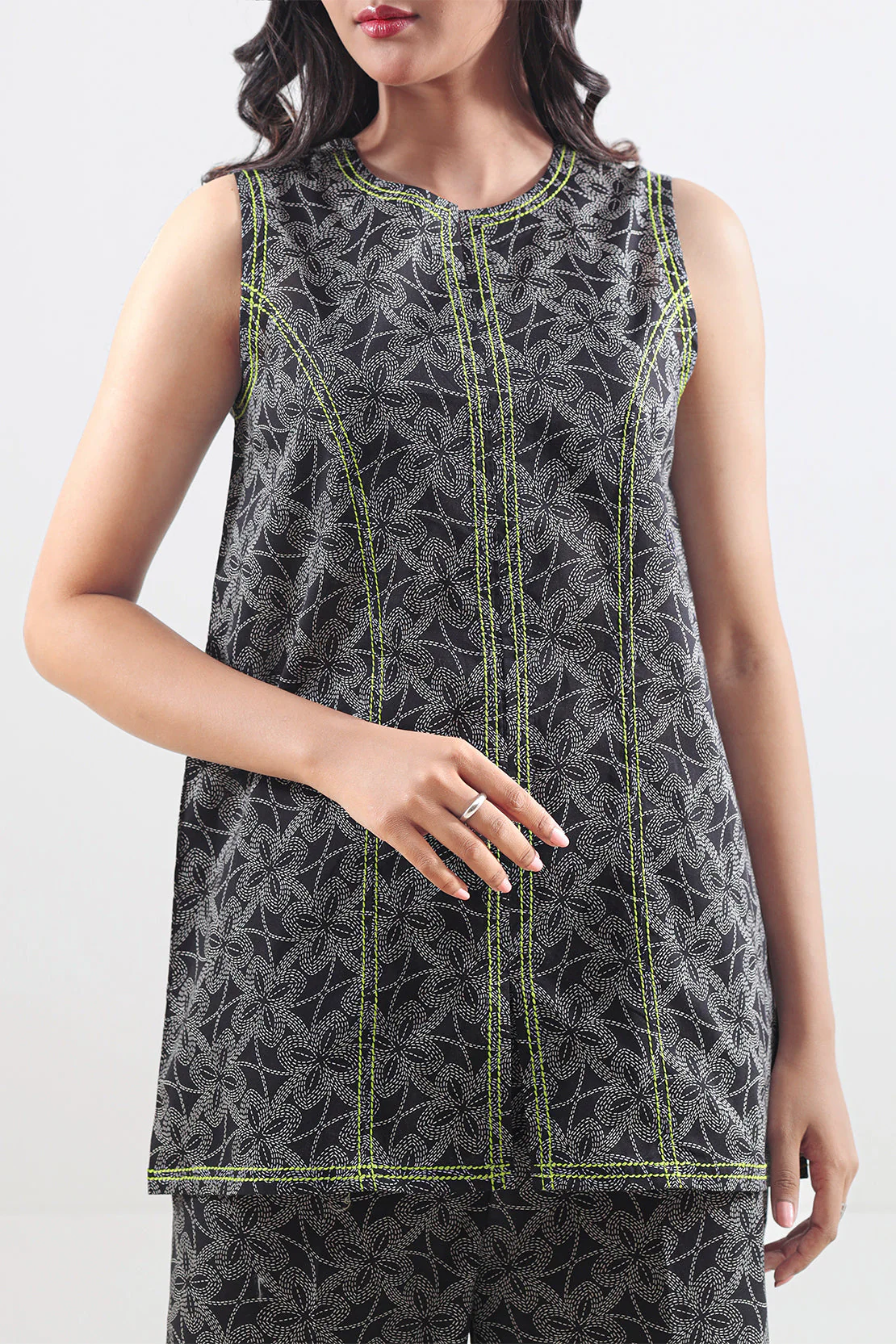 Unstitched Printed Lawn 2 Piece (Shirt/Trouser) - Image 3