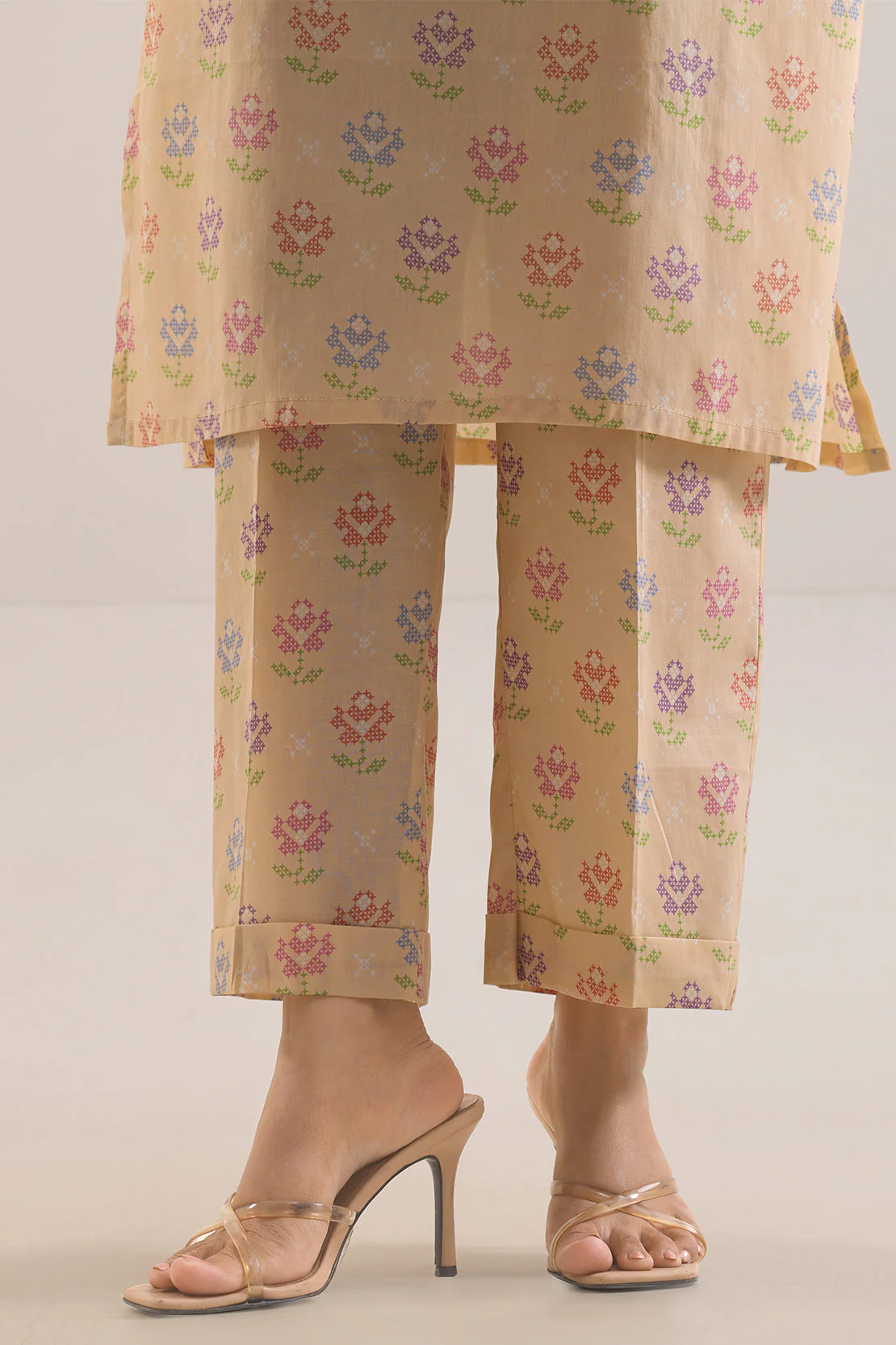 Unstitched Printed Lawn 2 Piece (Shirt/Trouser) - Image 5