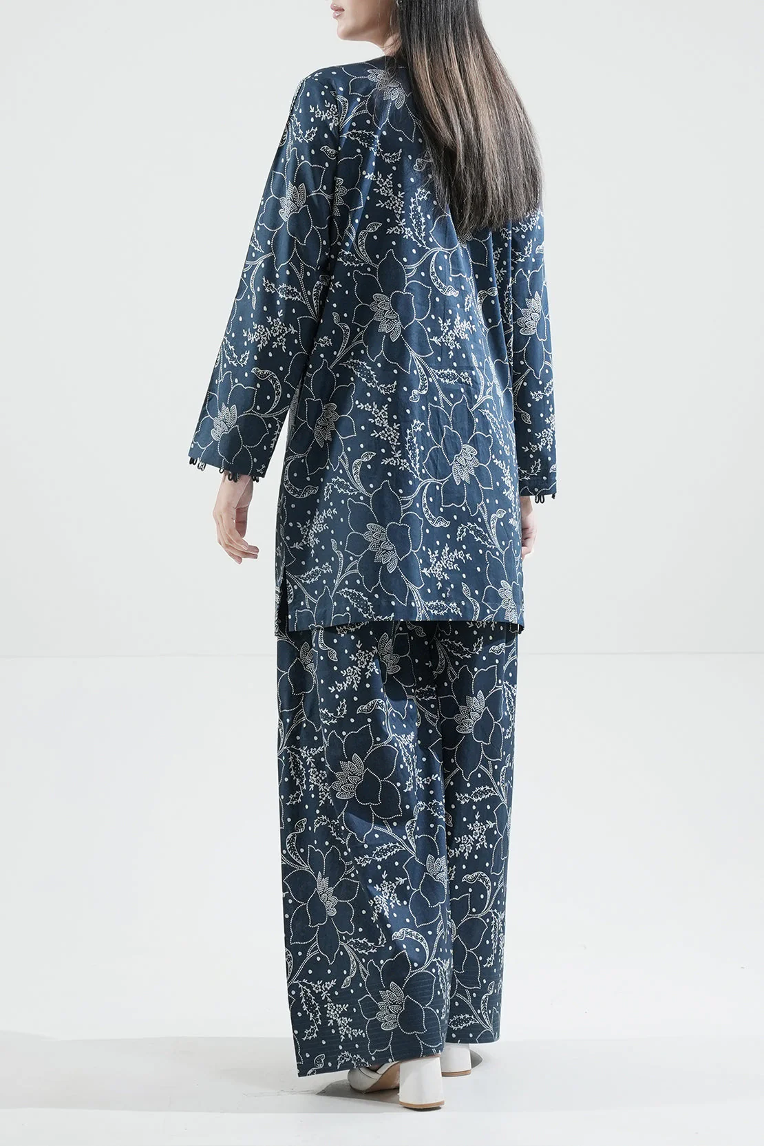 Unstitched Printed Lawn 2 Piece (Shirt/Trouser) - Image 3