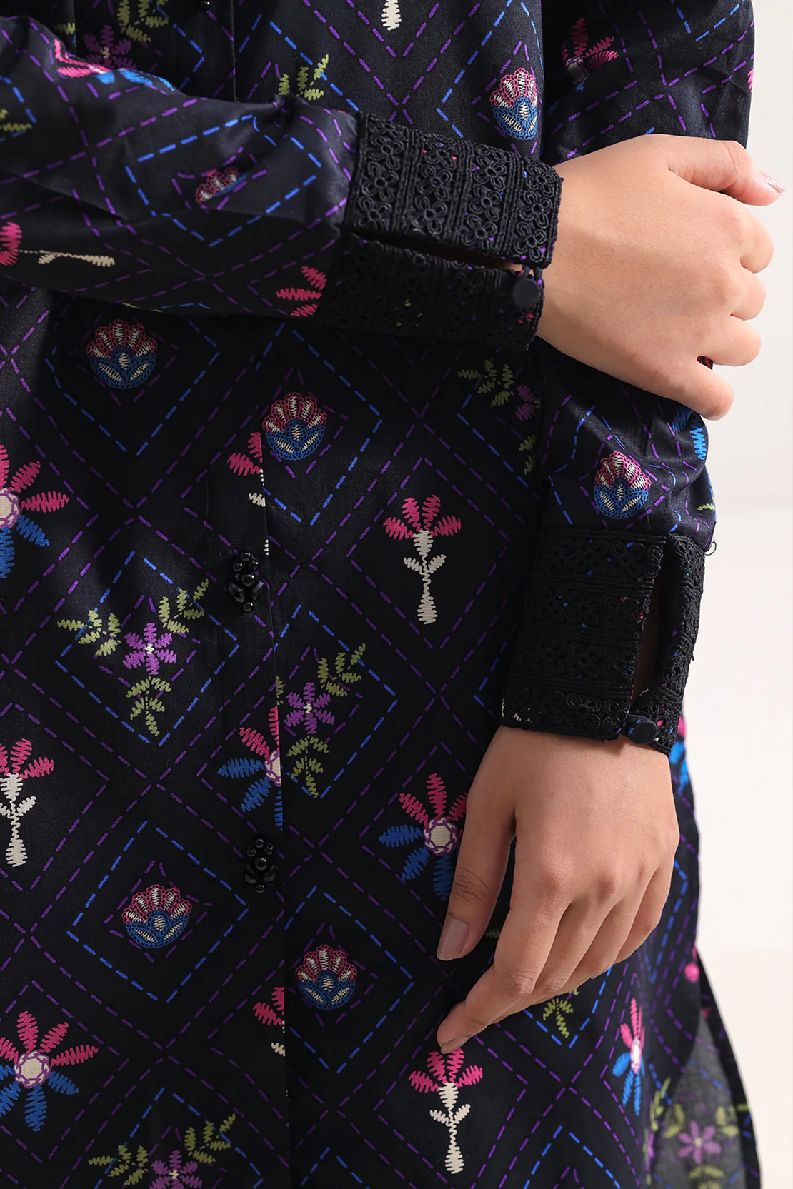 Unstitched Printed Lawn 2 Piece (Shirt/Trouser) - Image 4