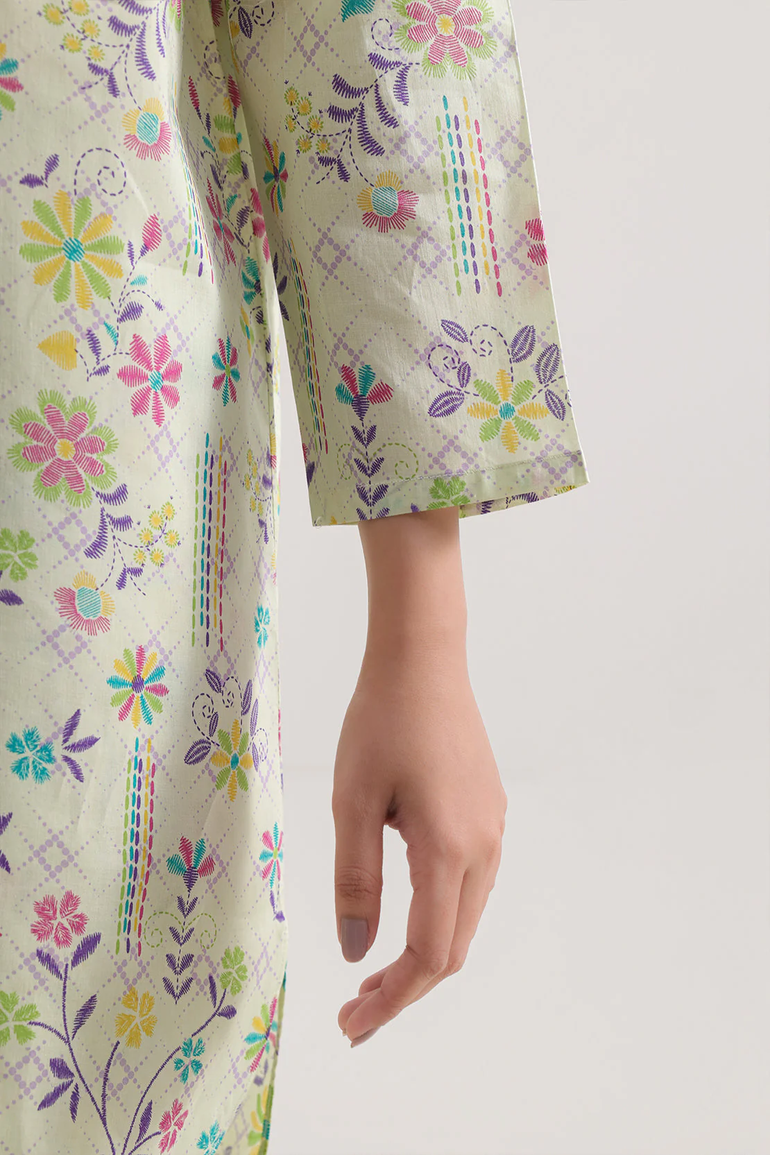 Unstitched Printed Lawn 2 Piece (Shirt/Trouser) - Image 4