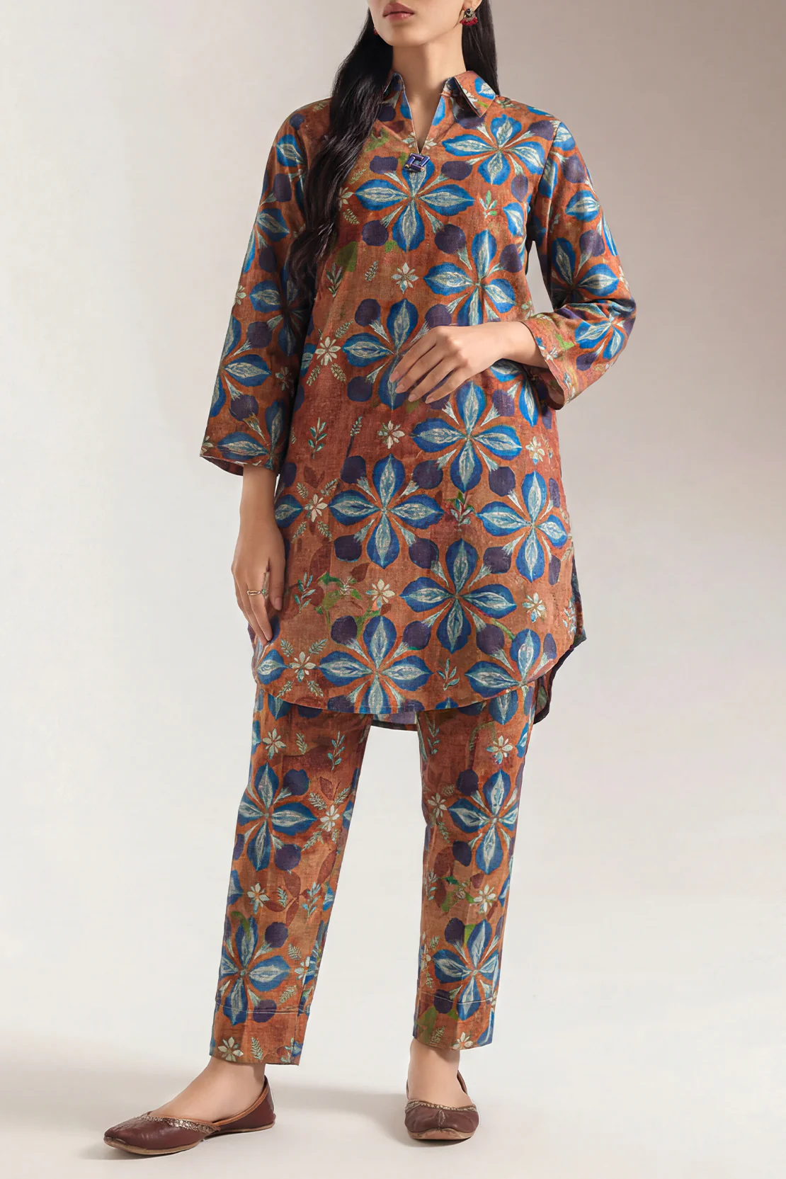 Unstitched Printed Lawn 2 Piece (Shirt/Trouser)