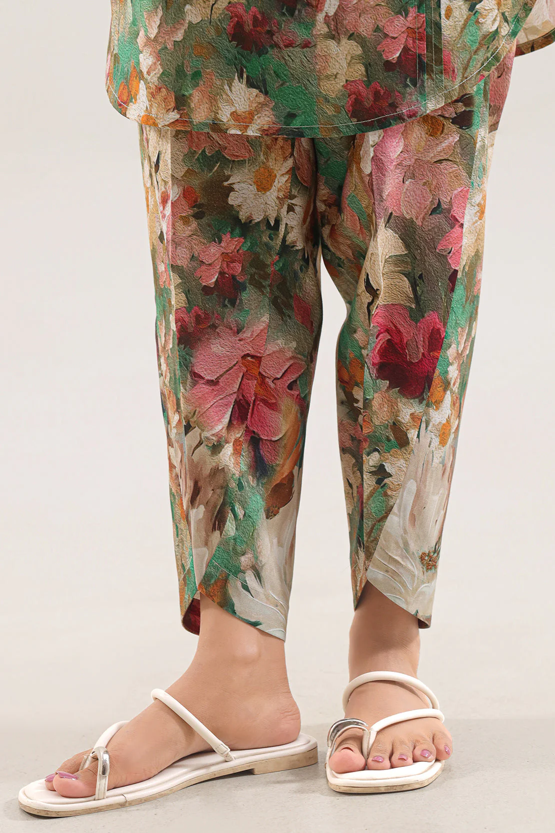 Unstitched Printed Lawn 2 Piece (Shirt/Trouser) - Image 6