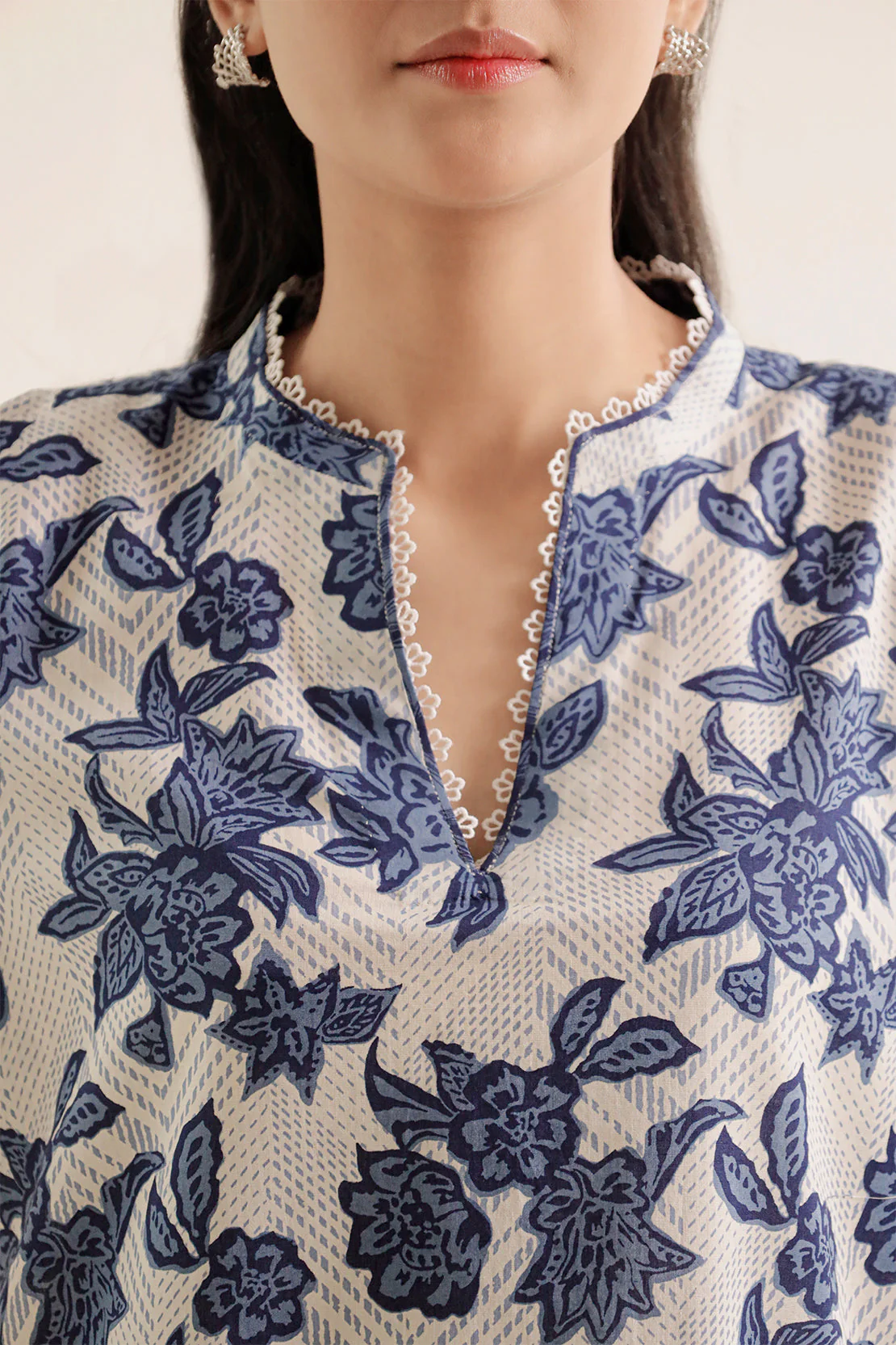 Unstitched Printed Lawn 2 Piece (Shirt/Trouser) - Image 4