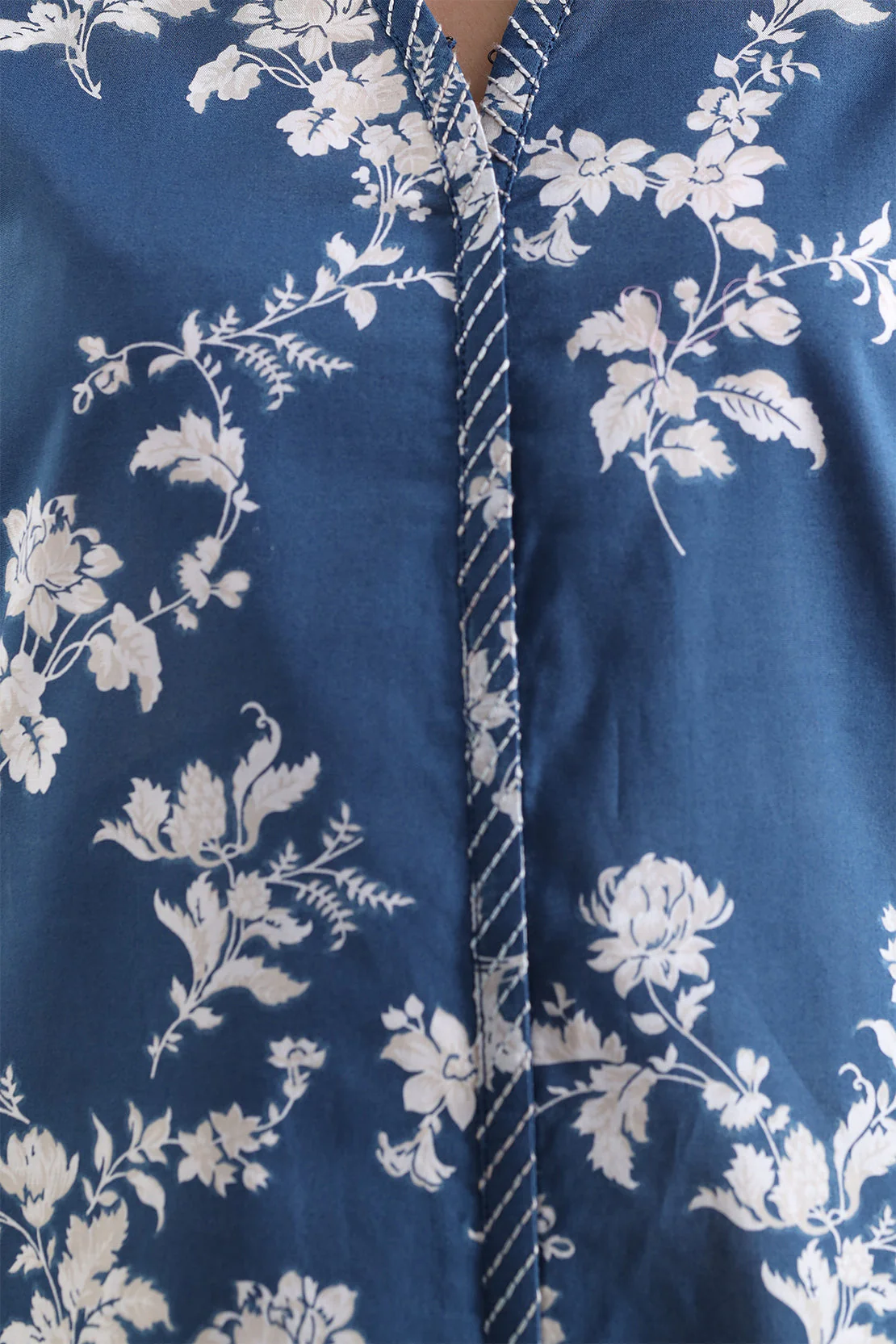 Unstitched Printed Lawn 2 Piece (Shirt/Trouser) - Image 4