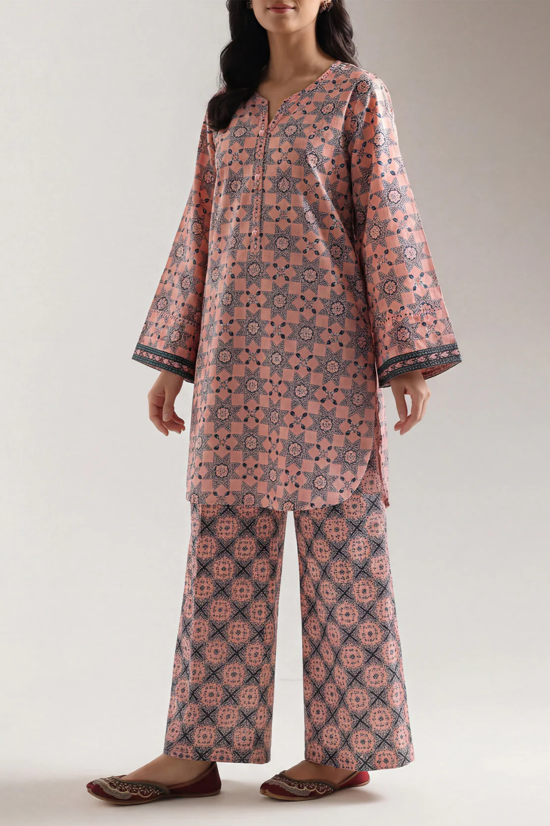 Unstitched Printed Lawn 2 Piece (Shirt/Trouser)