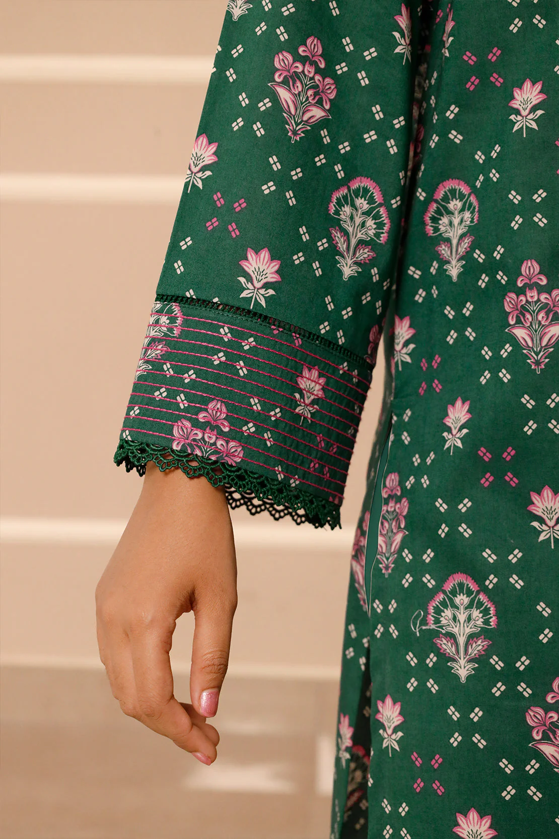 Unstitched Printed Lawn 3 Piece - Image 9