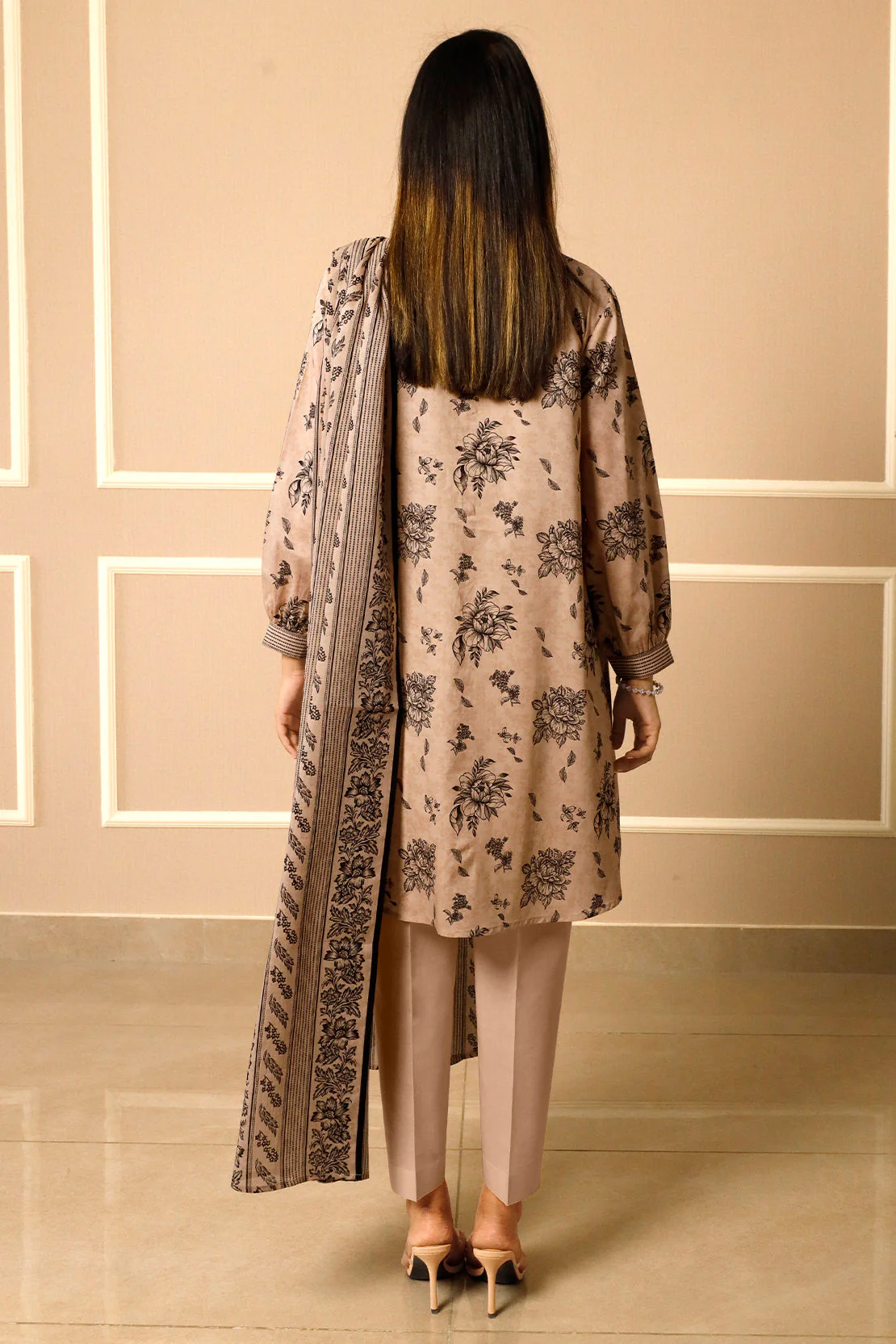 Unstitched Printed Lawn 3 Piece - Image 5