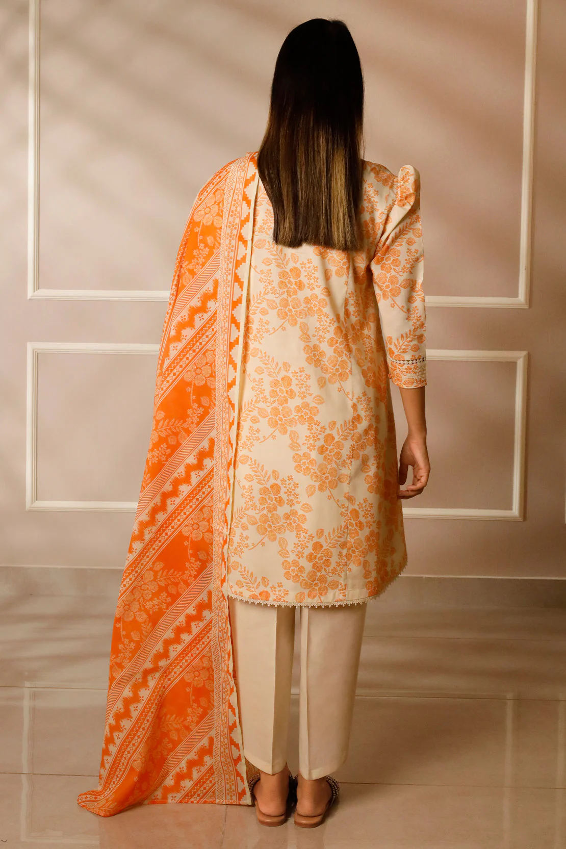 Unstitched Printed Lawn 3 Piece - Image 4