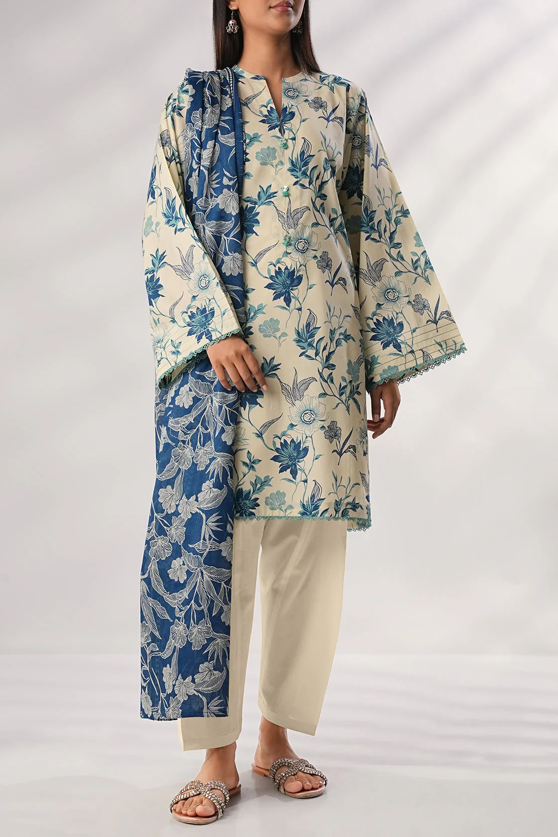 Unstitched Printed Lawn 3 Piece - Image 4