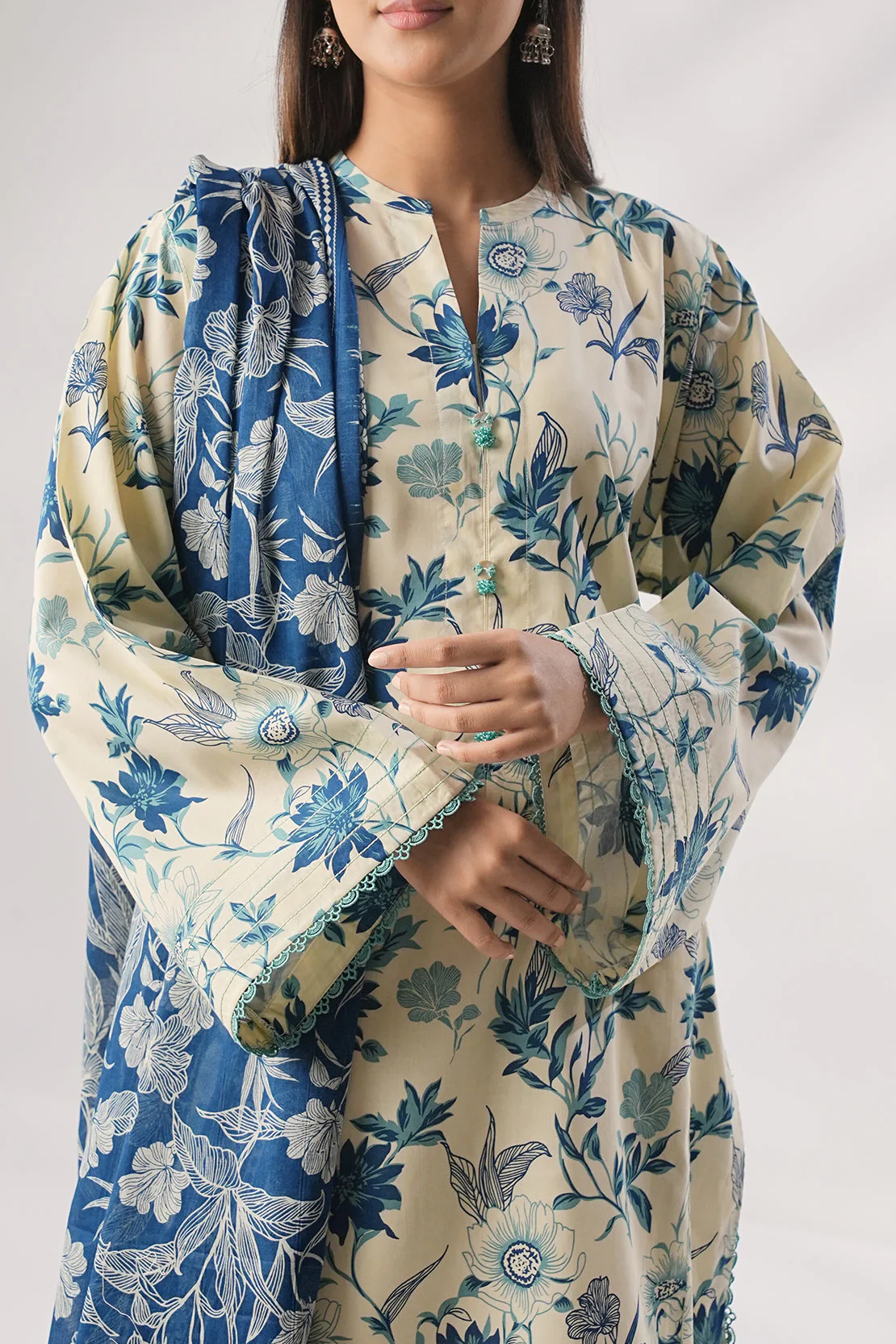 Unstitched Printed Lawn 3 Piece - Image 5