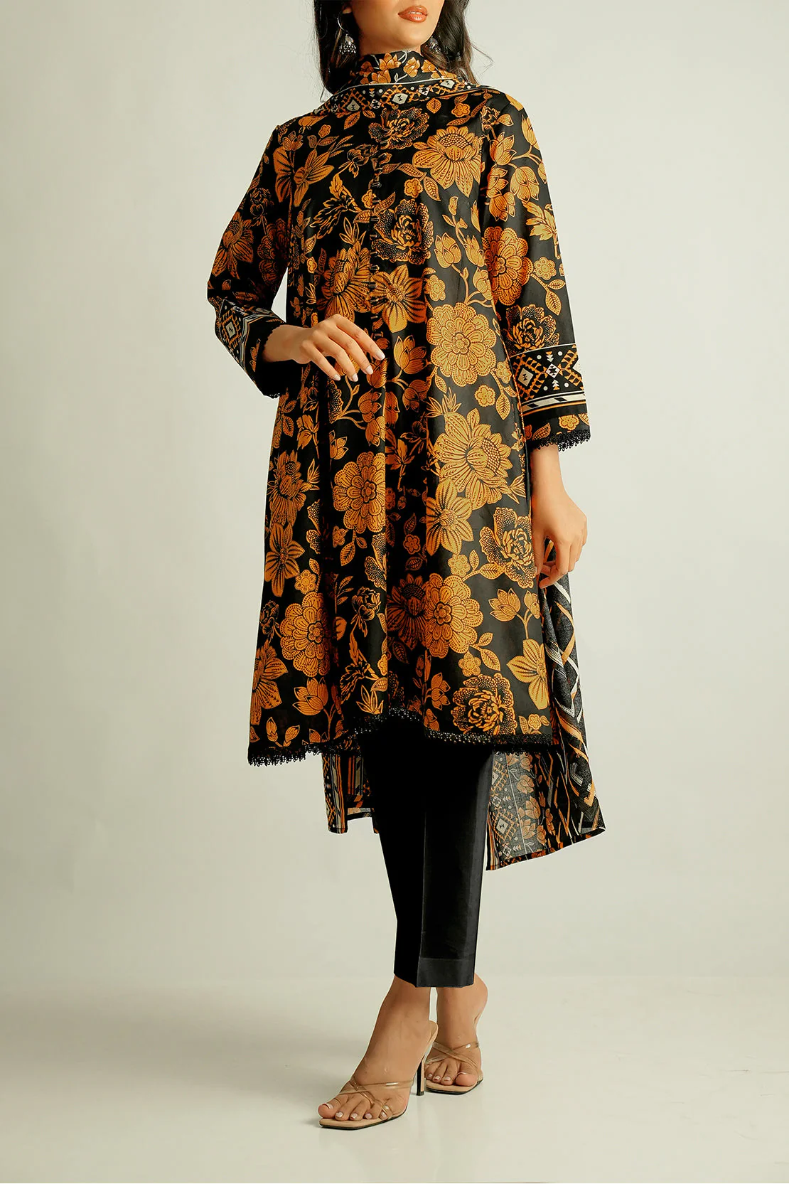 Unstitched Printed Lawn 3 Piece - Image 3