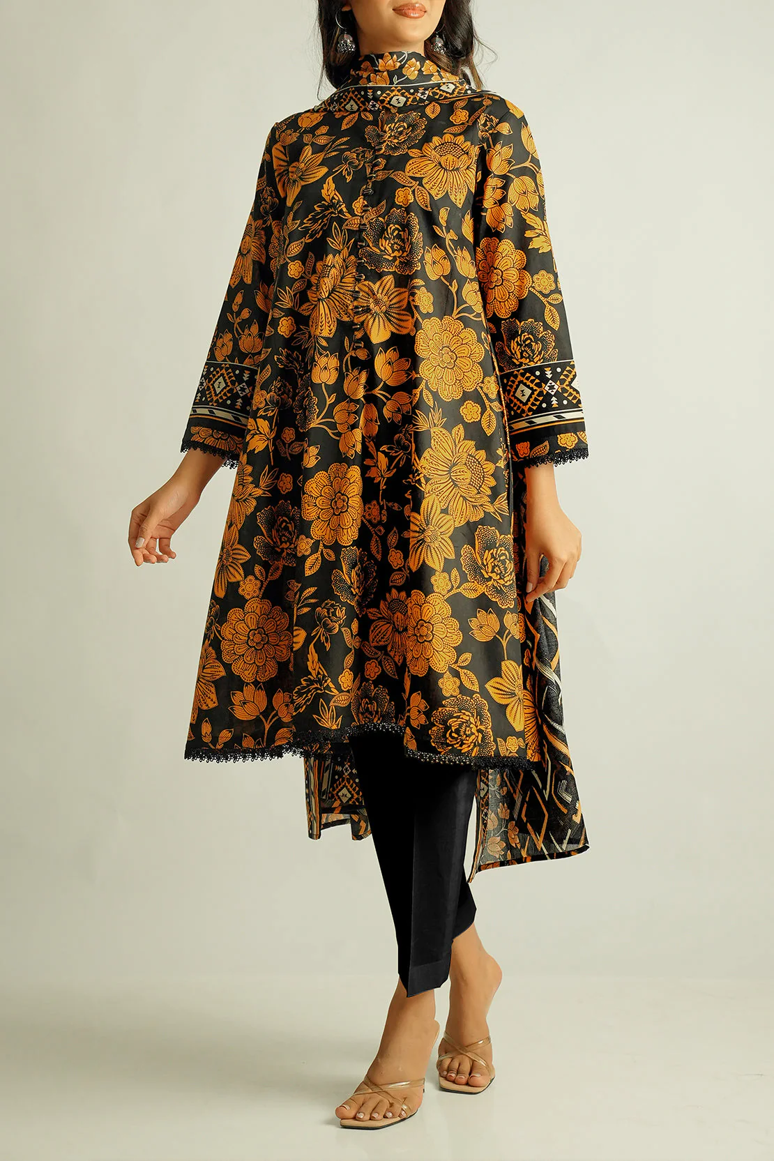 Unstitched Printed Lawn 3 Piece - Image 4
