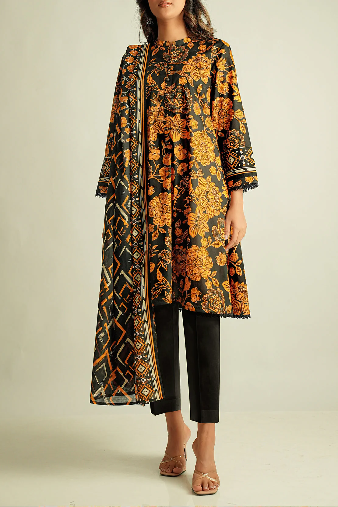 Unstitched Printed Lawn 3 Piece - Image 5